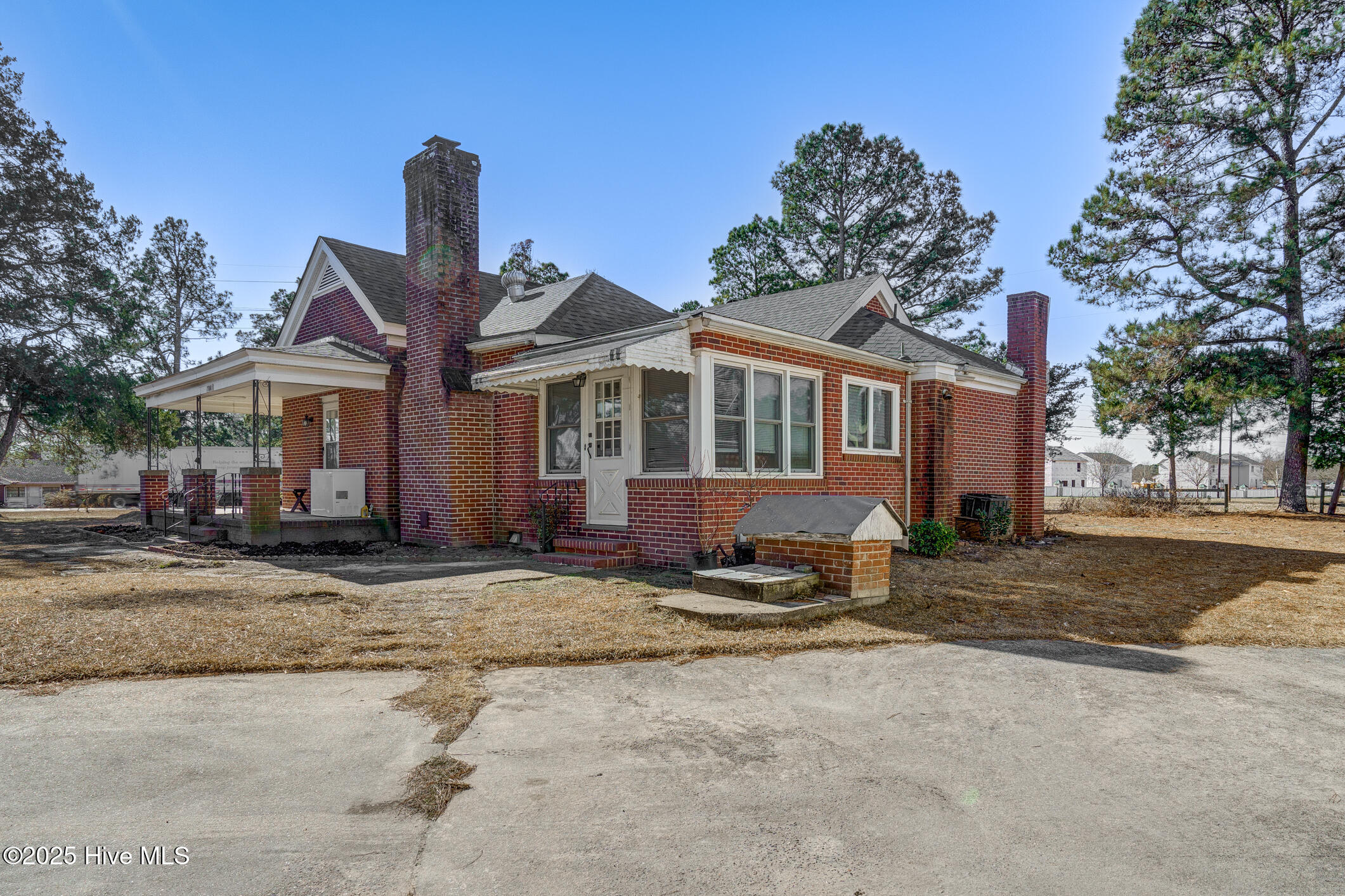 7100 Hunter Hill Road Property Photo 6