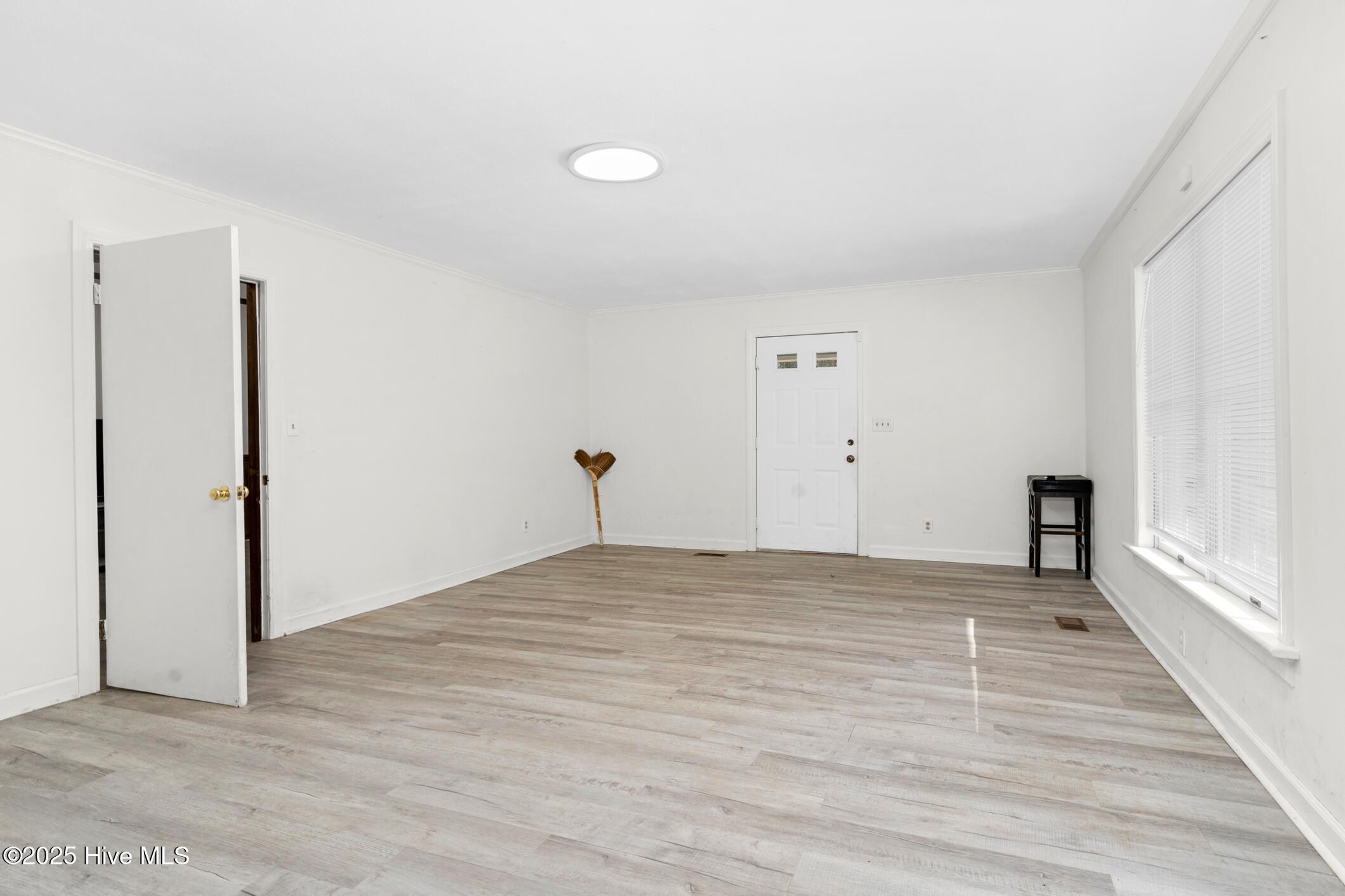 7100 Hunter Hill Road Property Photo 9