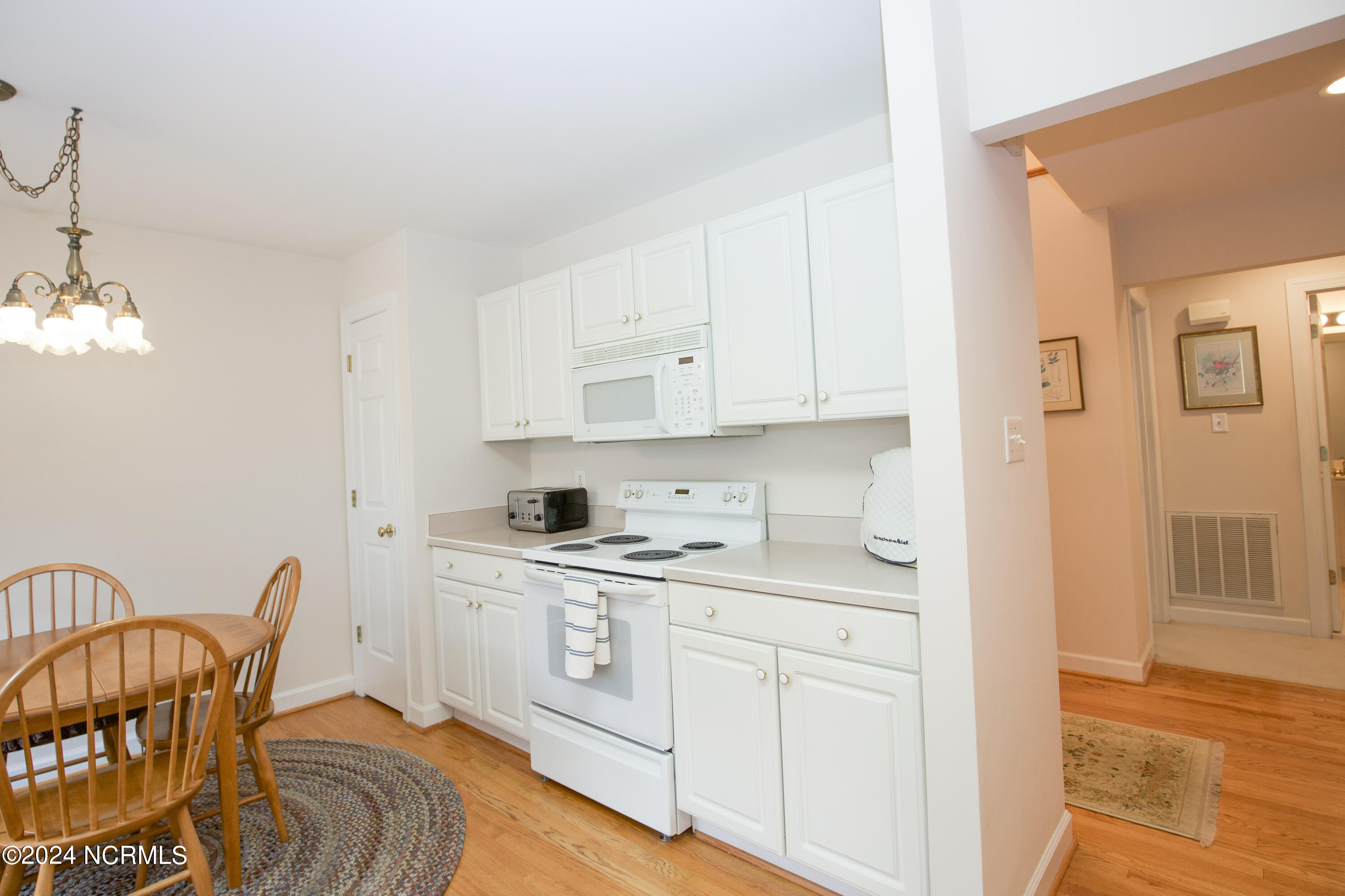 176 Starland Lane Property Photo 8