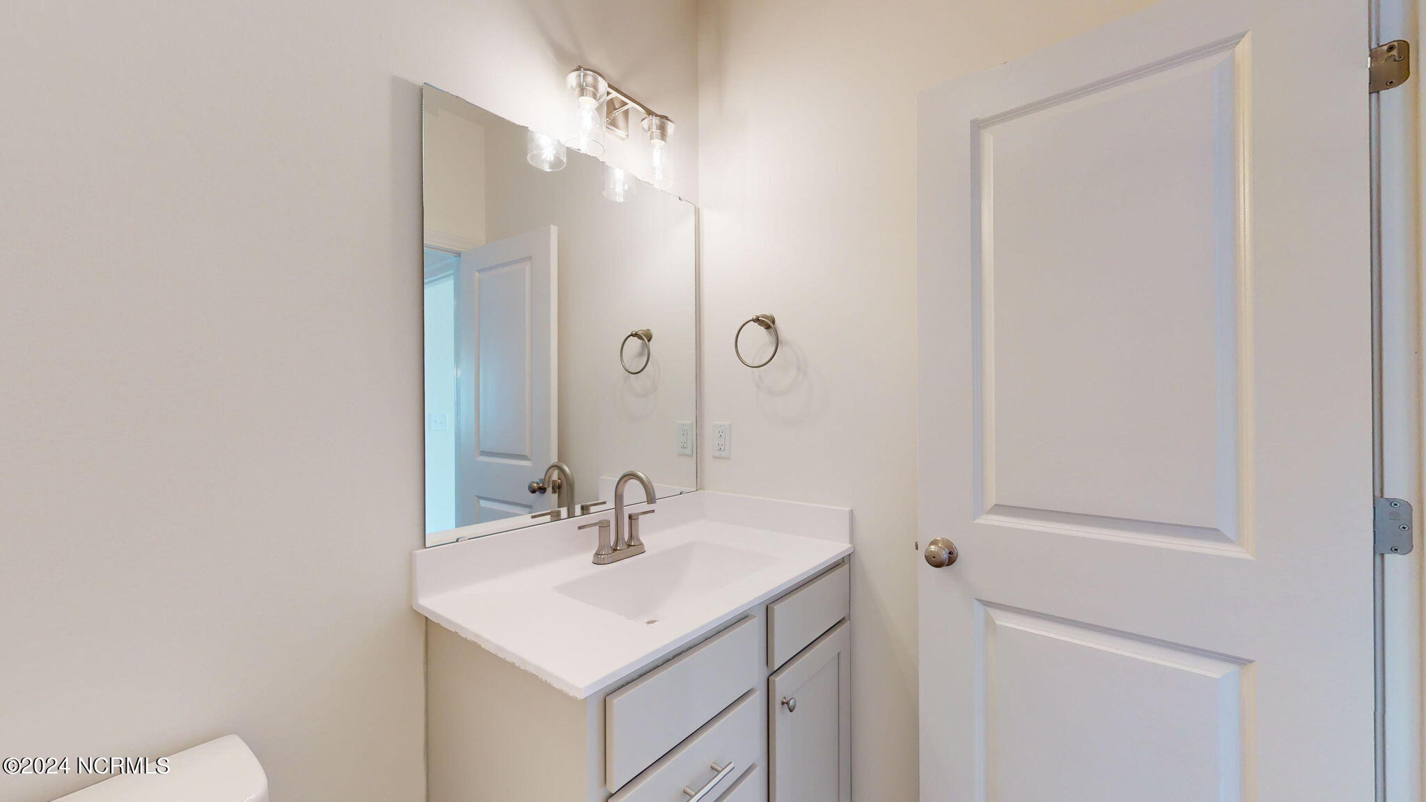 2105 Dartford Drive B Property Photo 10