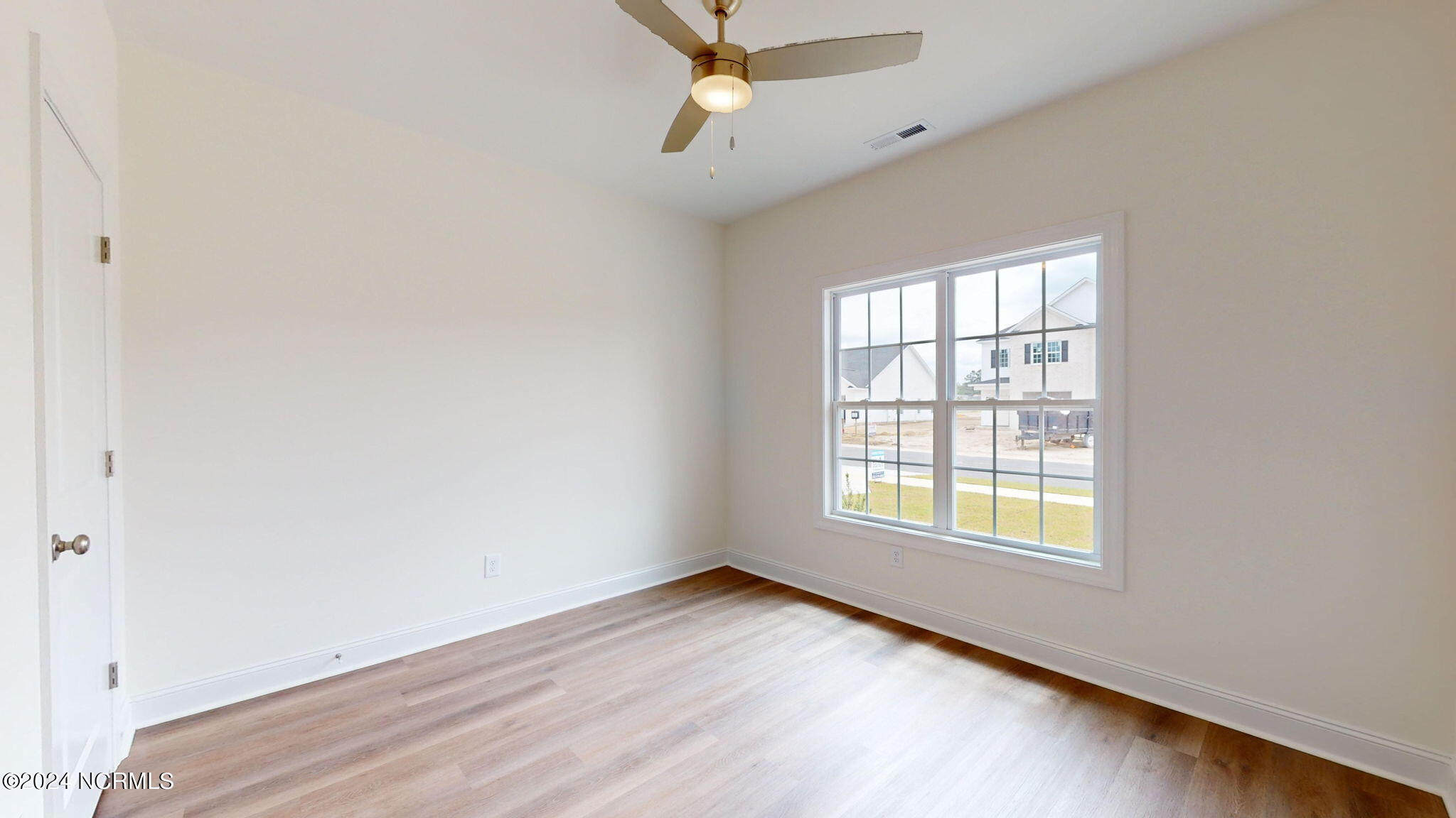 2105 Dartford Drive B Property Photo 14