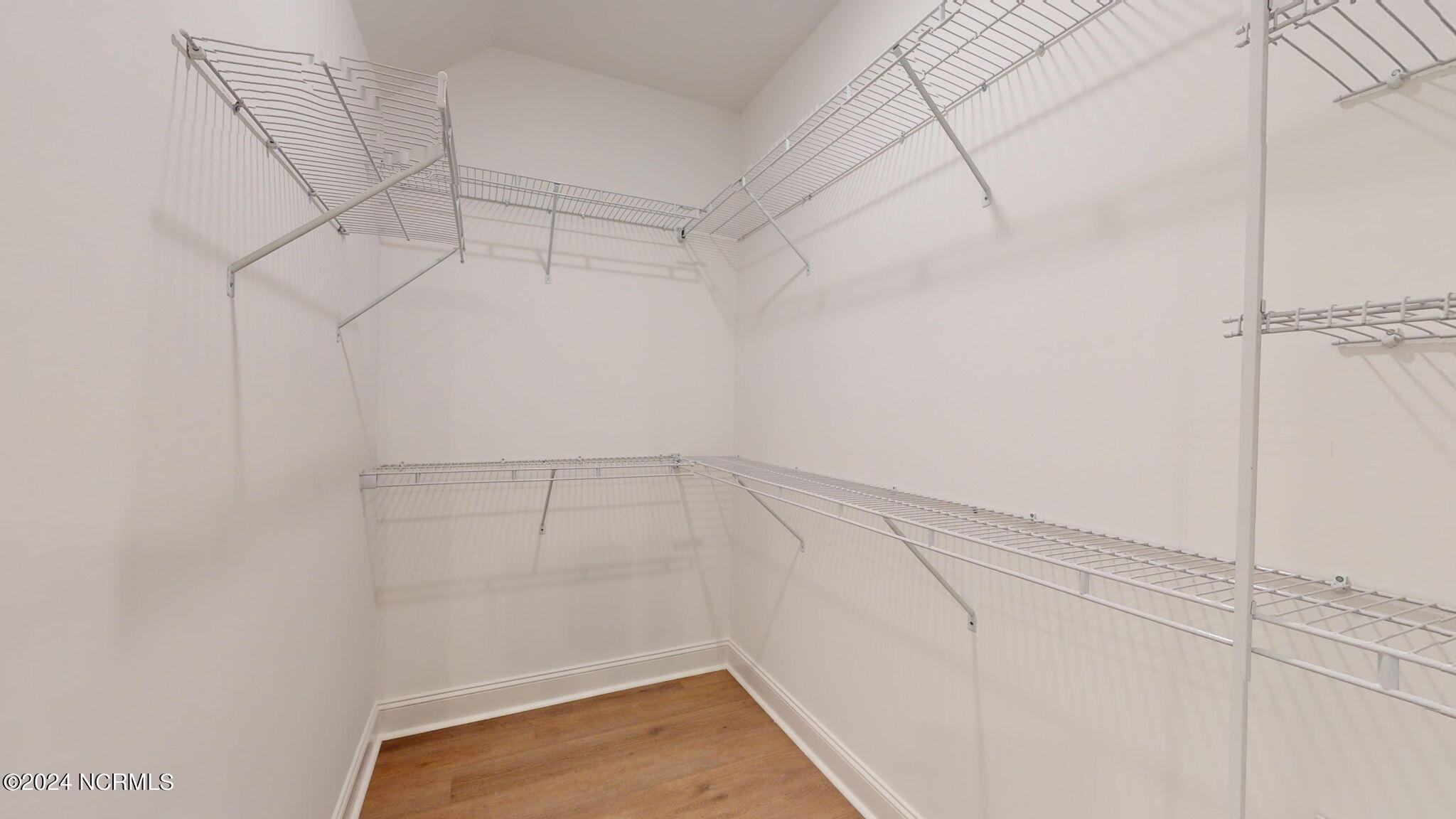2105 Dartford Drive B Property Photo 21