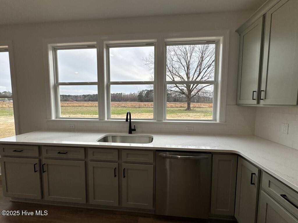 4160 Dixon Road Property Photo 8