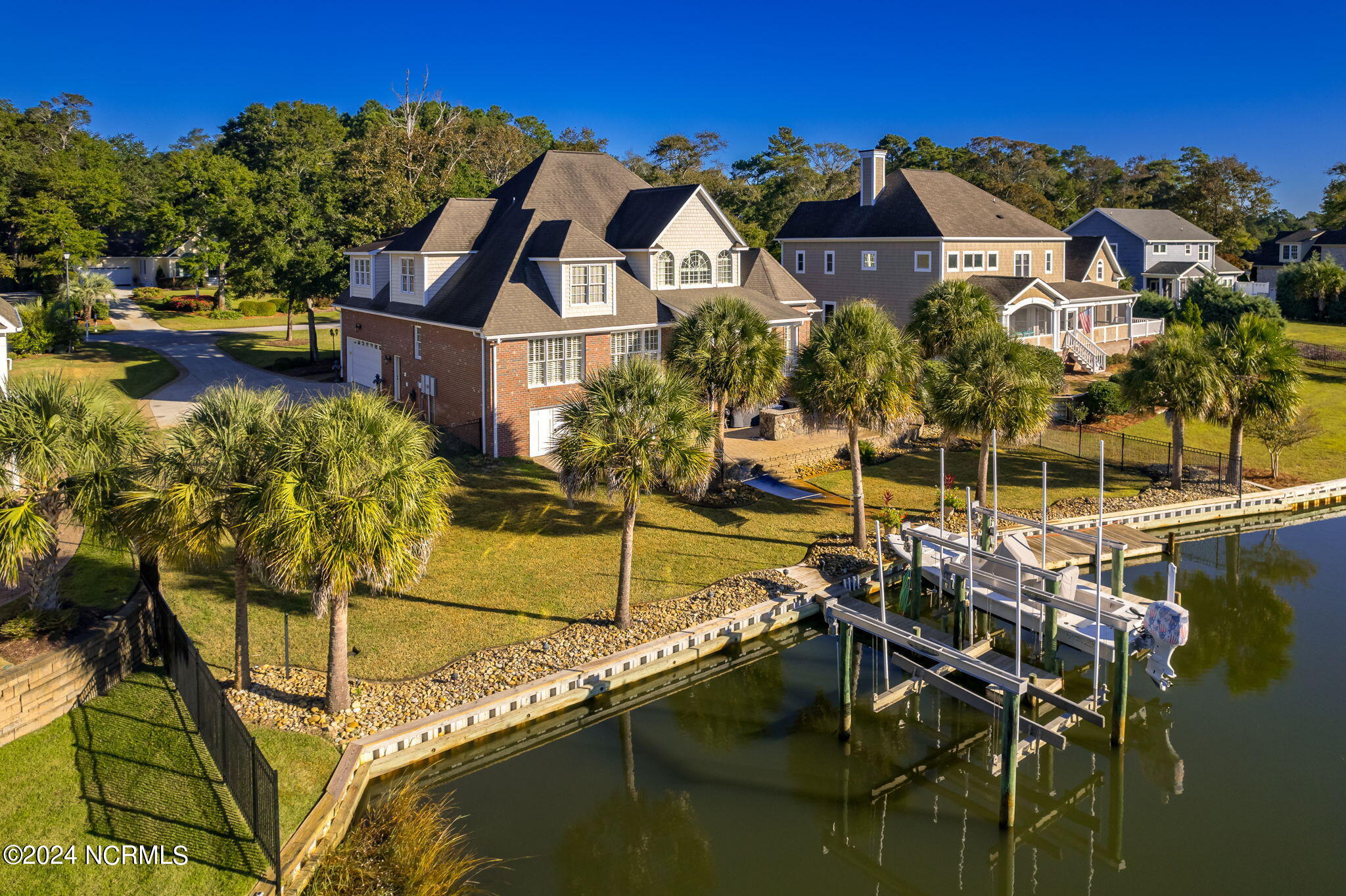 209 Bayside Drive Property Photo 2