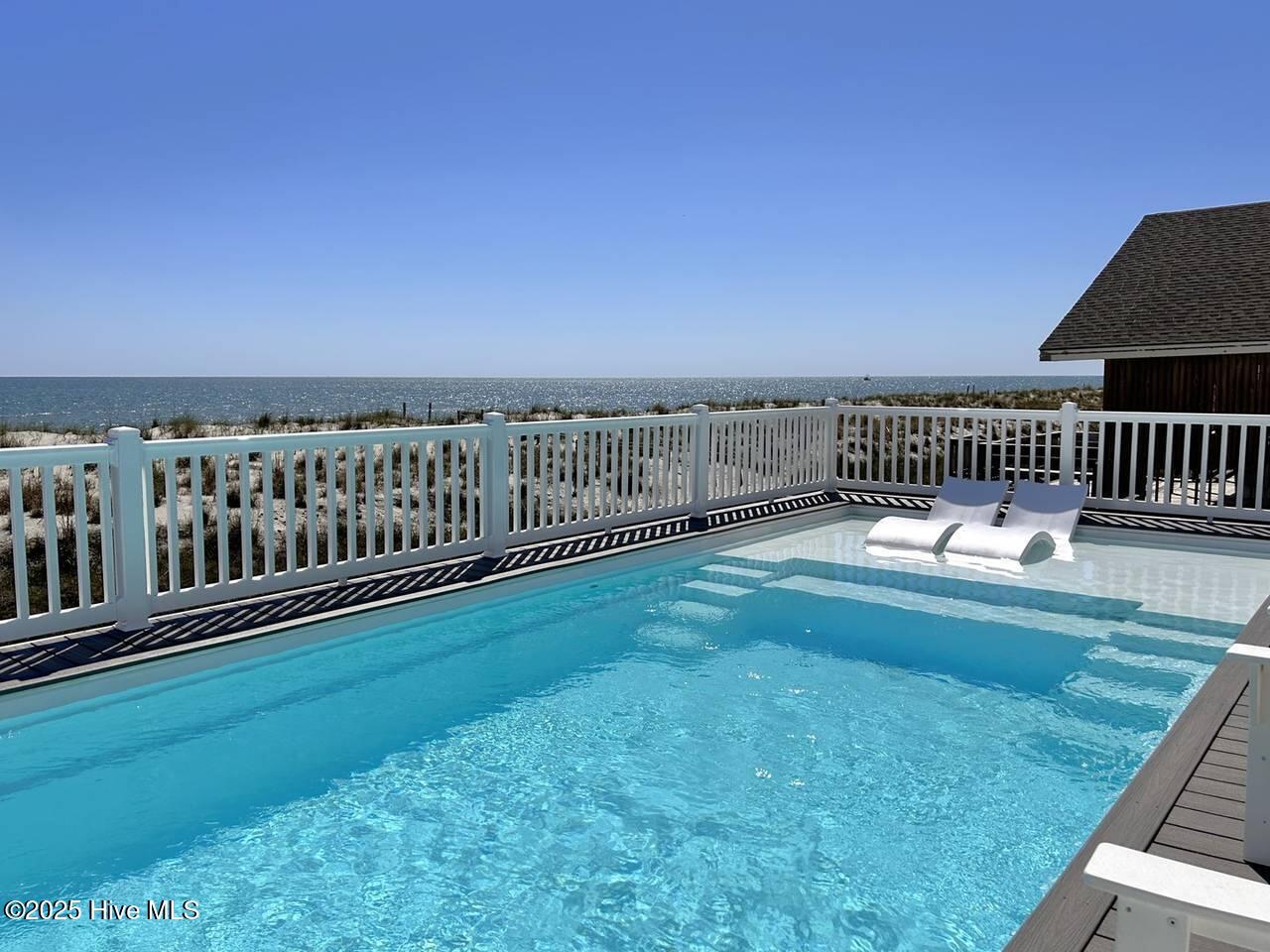 3527 E Beach Drive Property Photo 6