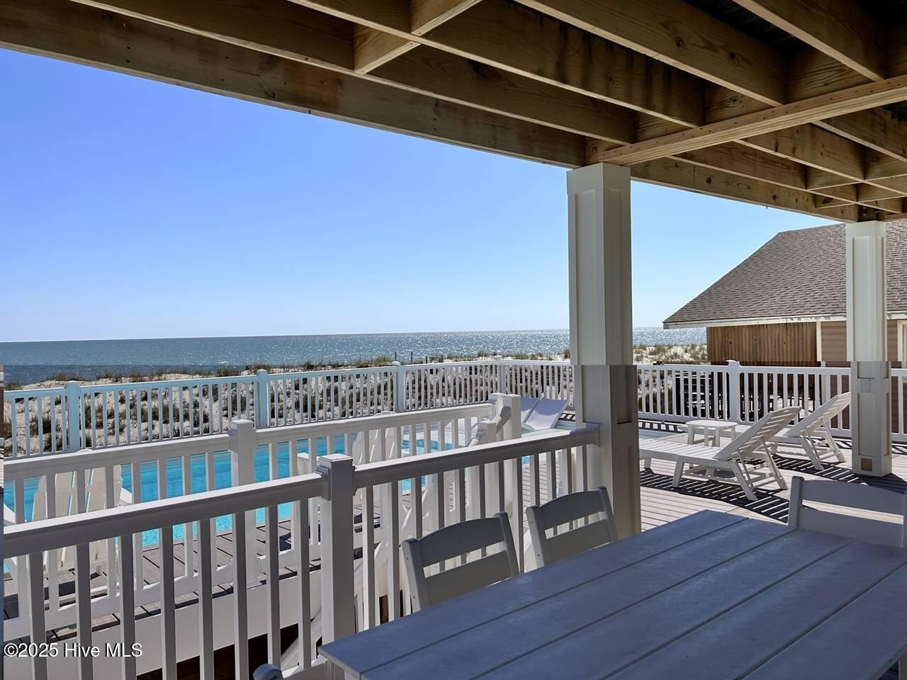 3527 E Beach Drive Property Photo 25