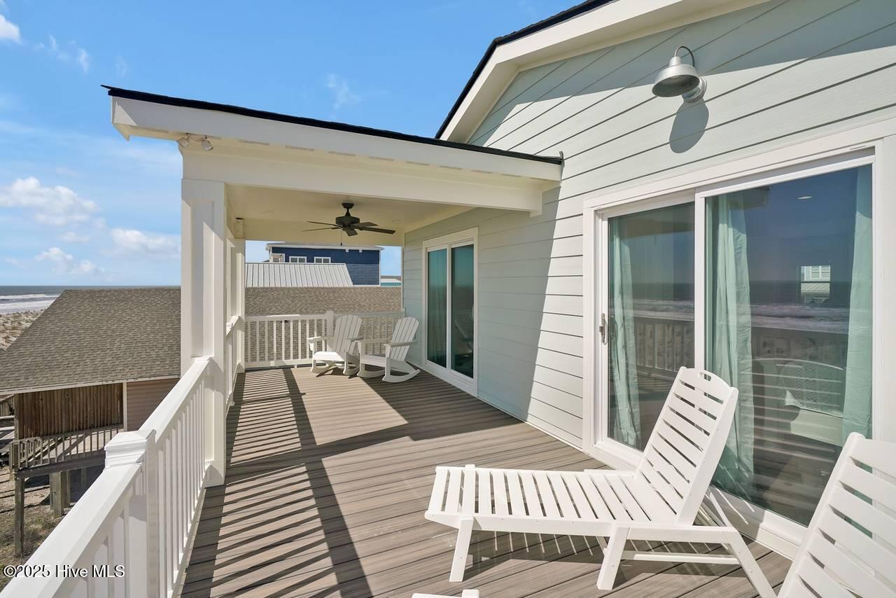 3527 E Beach Drive Property Photo 46