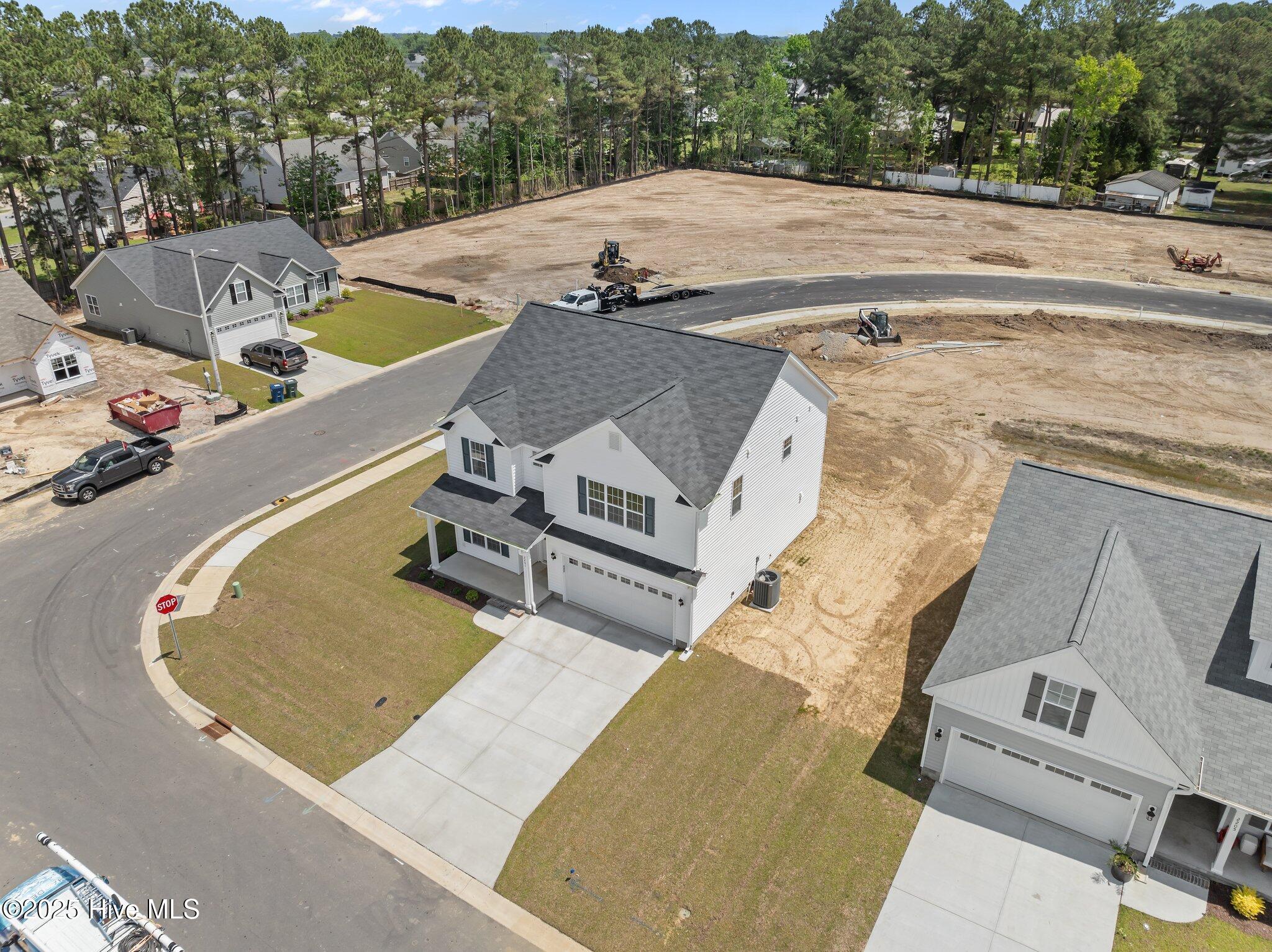 2201 Zircon Drive Property Photo 3