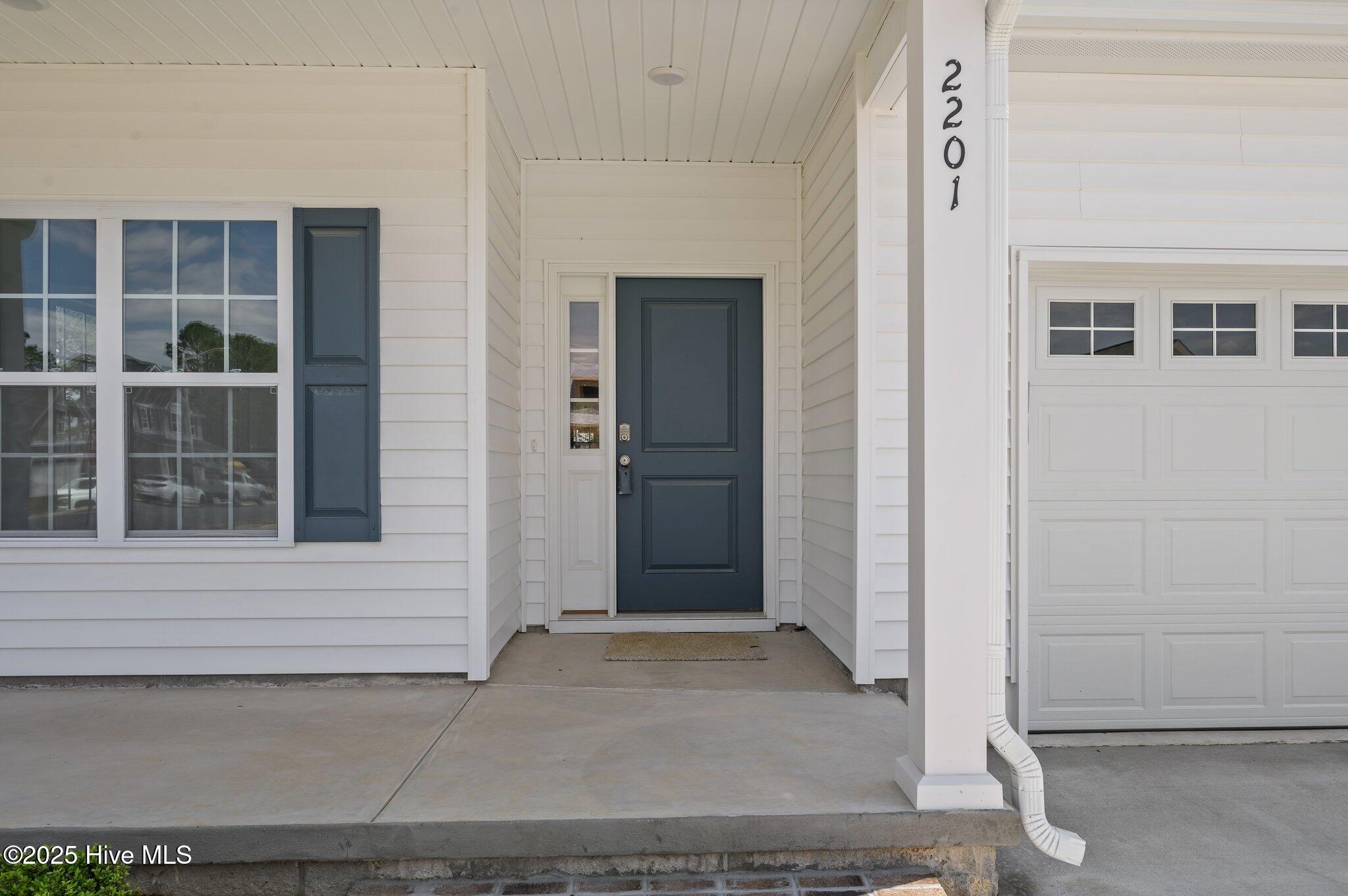 2201 Zircon Drive Property Photo 14