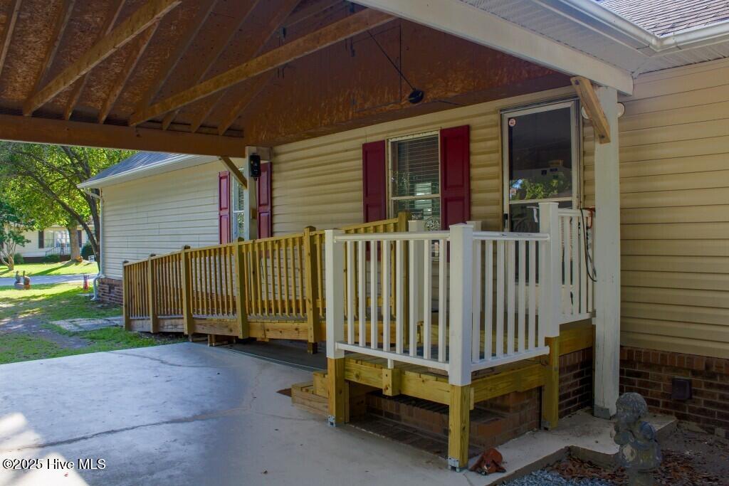 1618 Pelican Place Property Photo 4