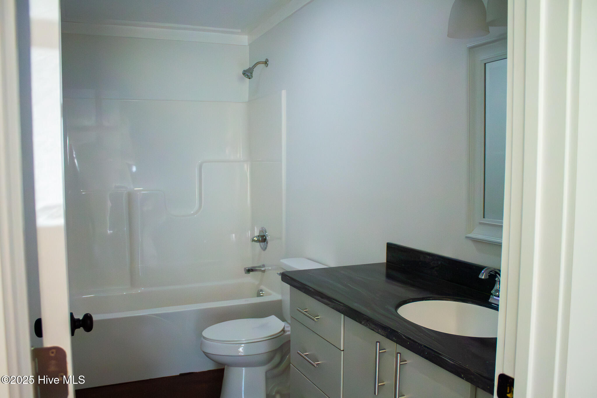 411 E Gary Street Property Photo 22