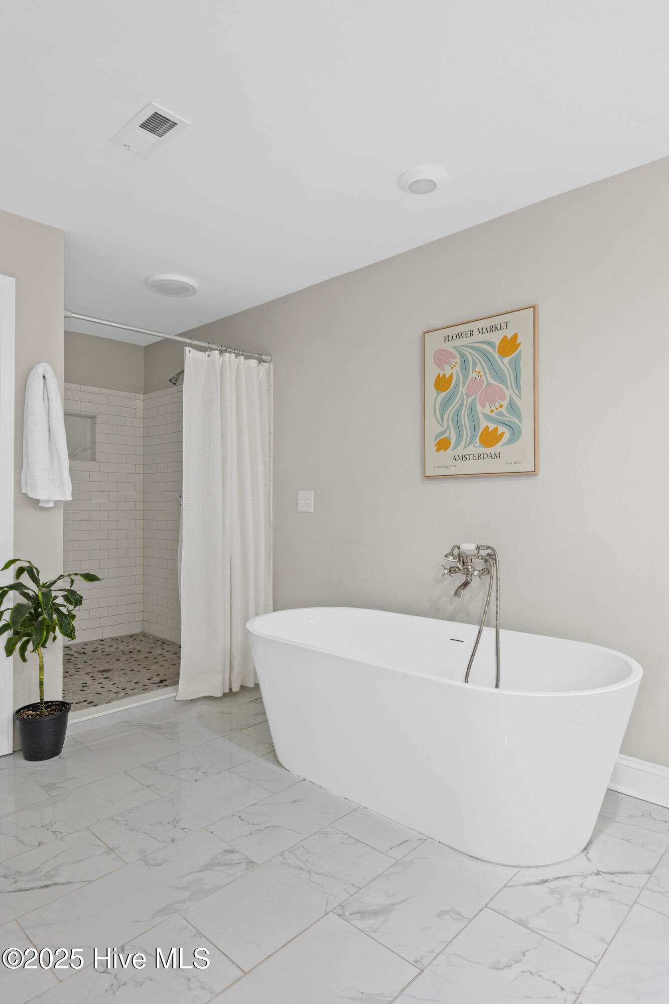 1872 Russell Hewett Road Property Photo 24