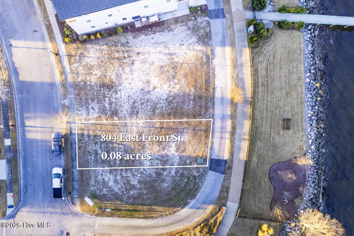 804 E Front Street Property Photo 3