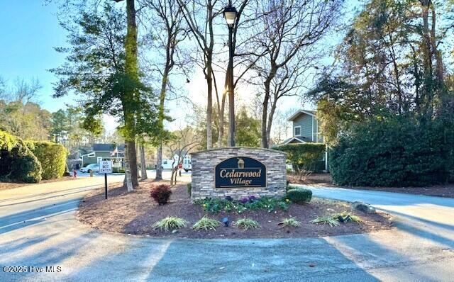 1305 Cedarwood Village Property Photo 4
