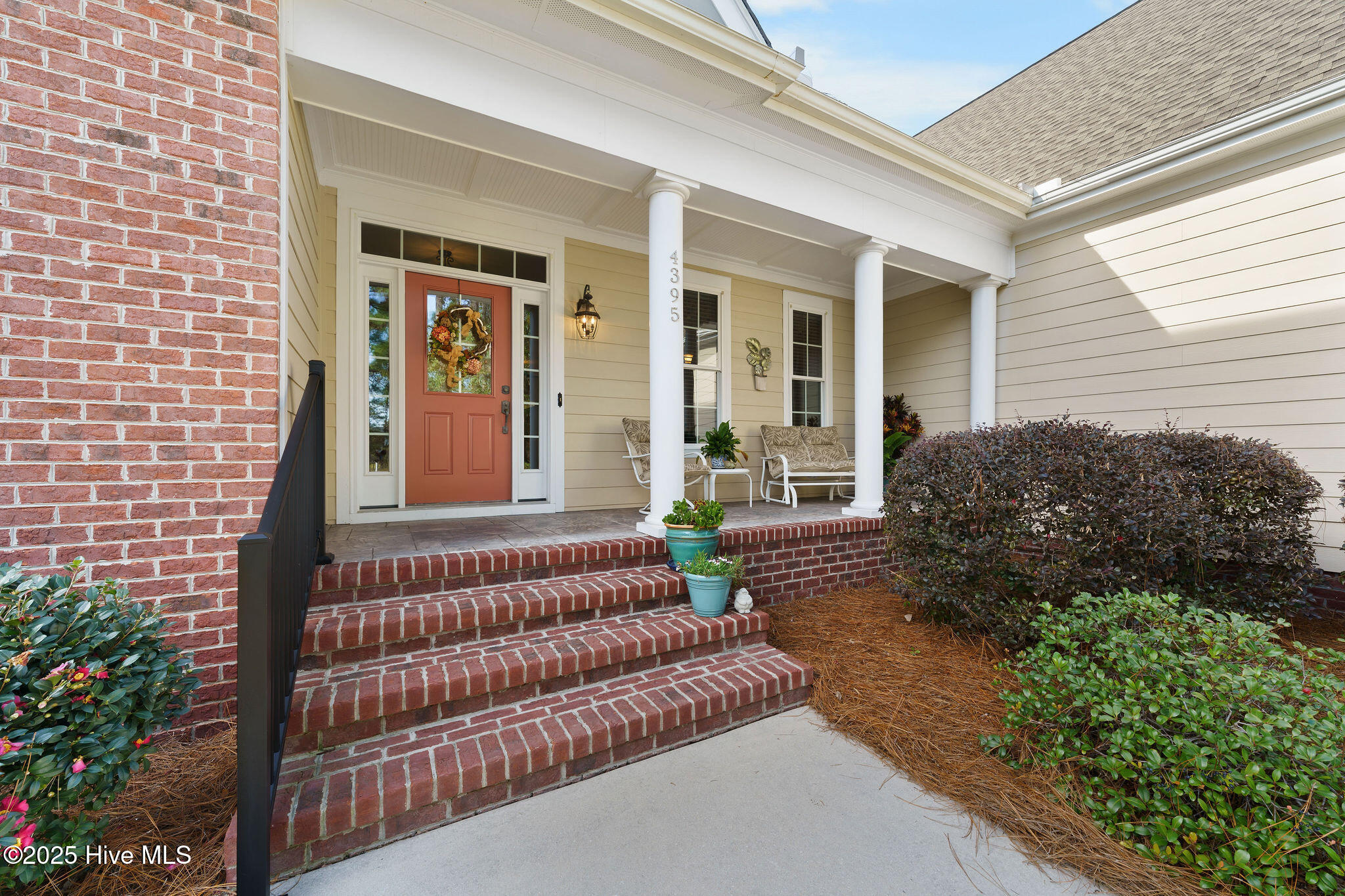 4395 Belfair Court Property Photo 1
