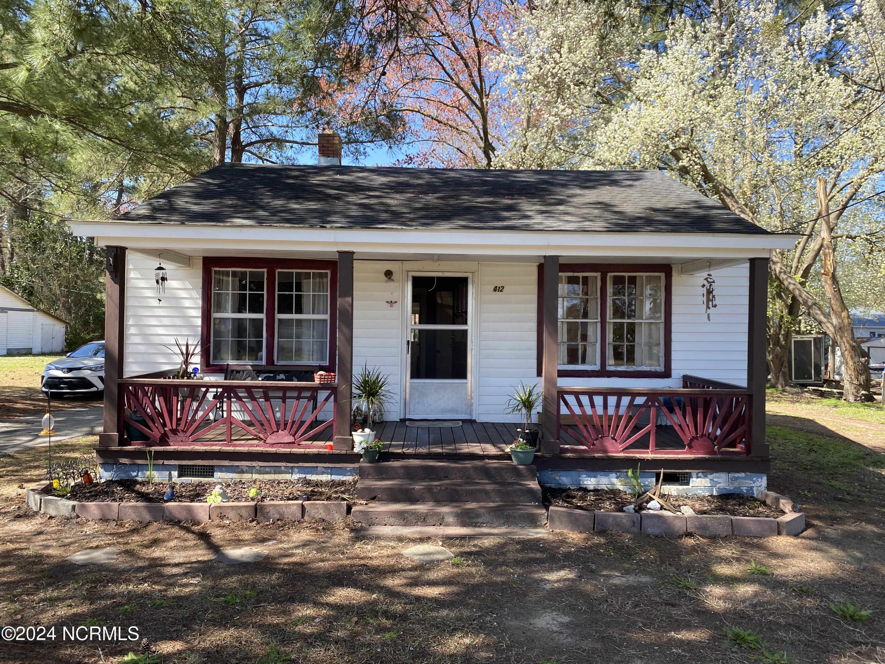 412 S William Hooker Drive Property Photo