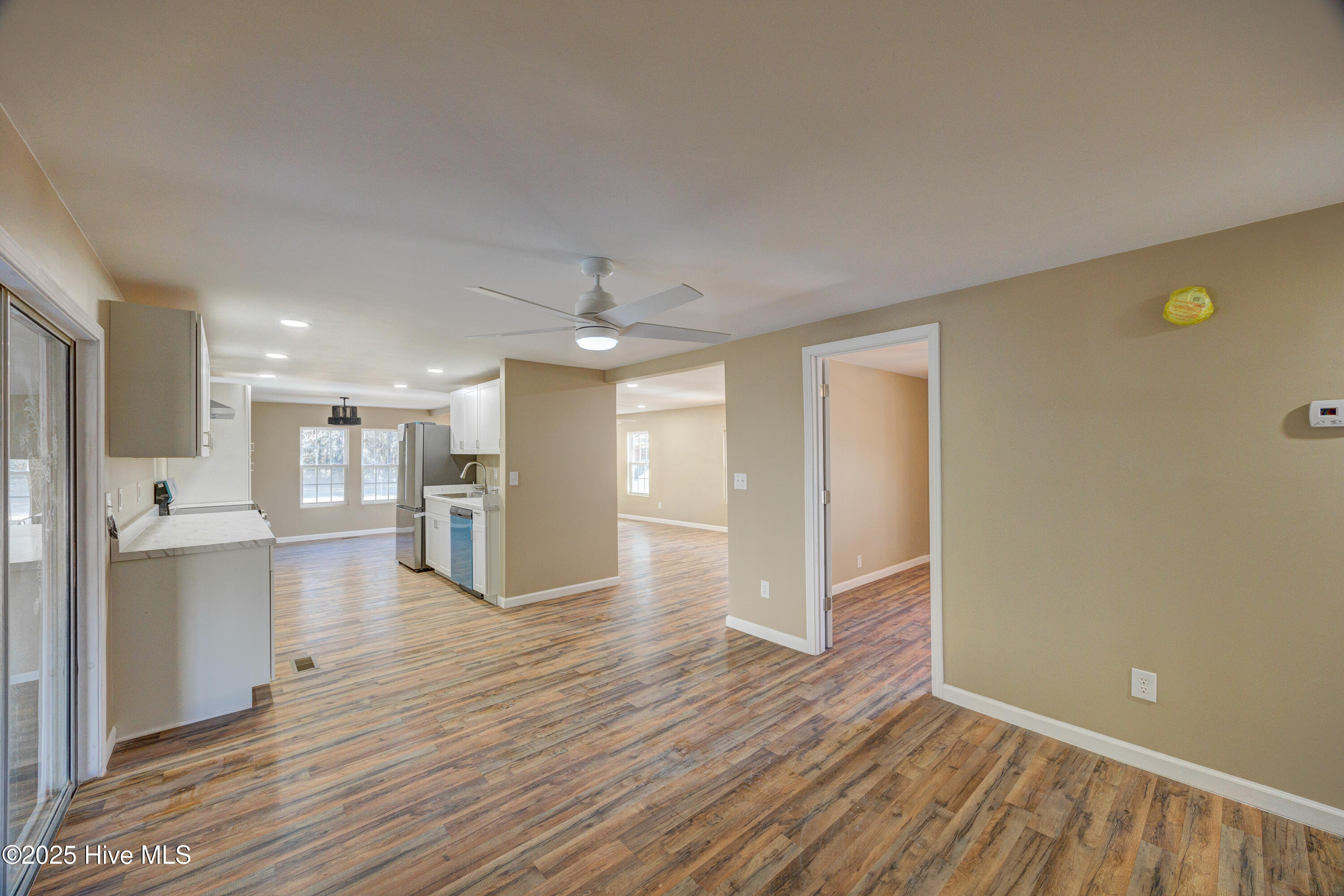 2752 Penderlea Highway Property Photo 8