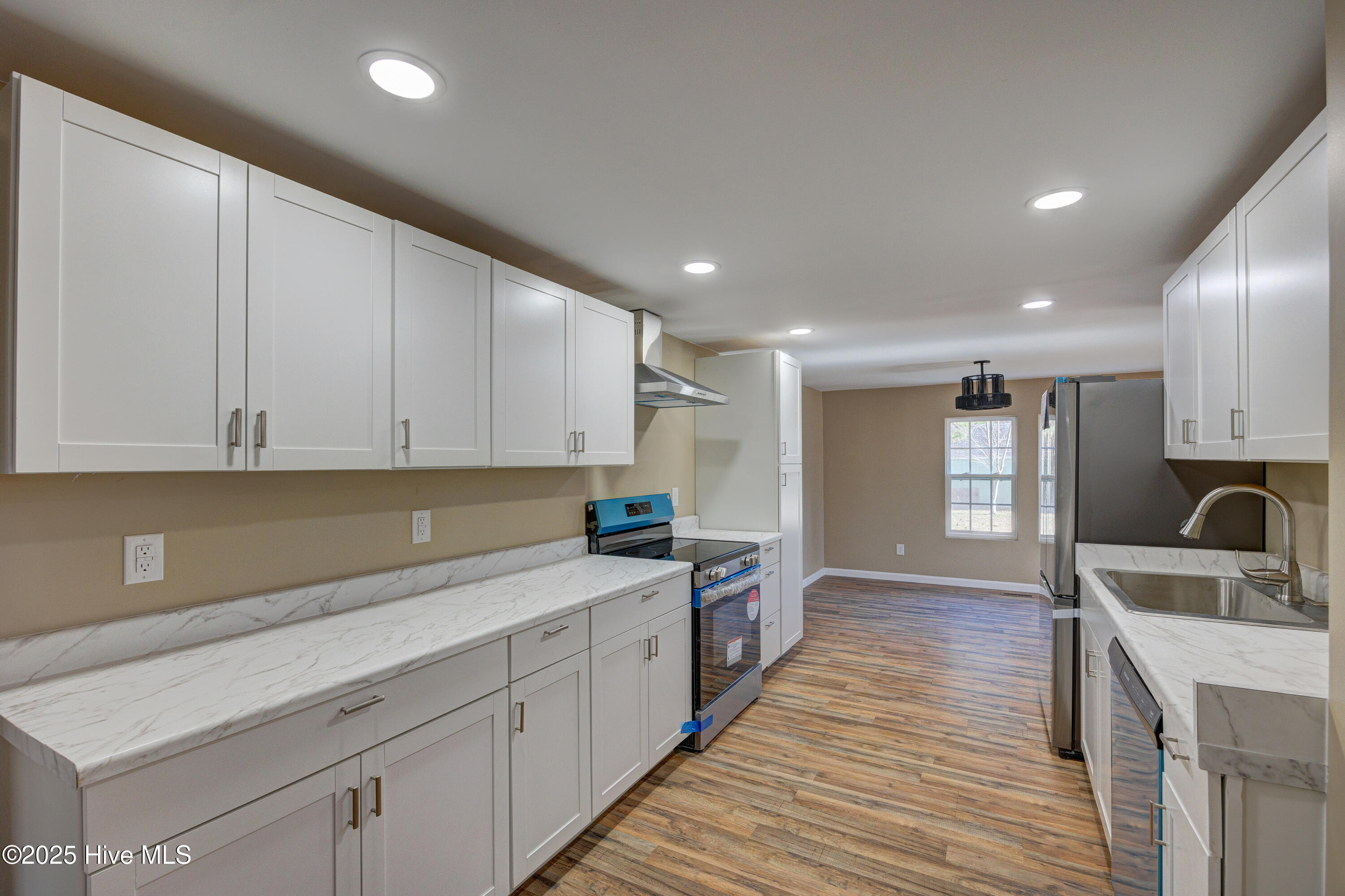 2752 Penderlea Highway Property Photo 12