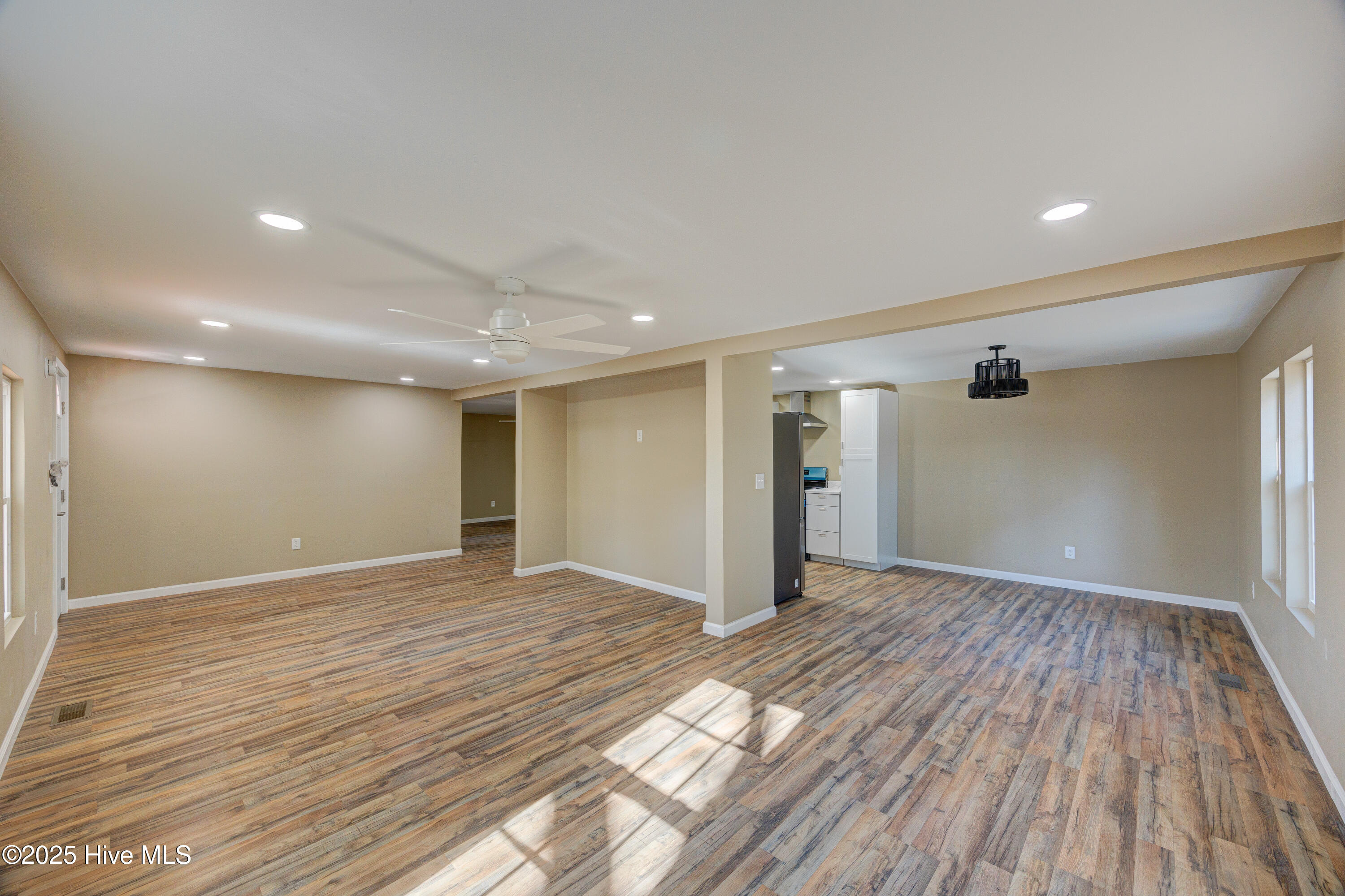 2752 Penderlea Highway Property Photo 13