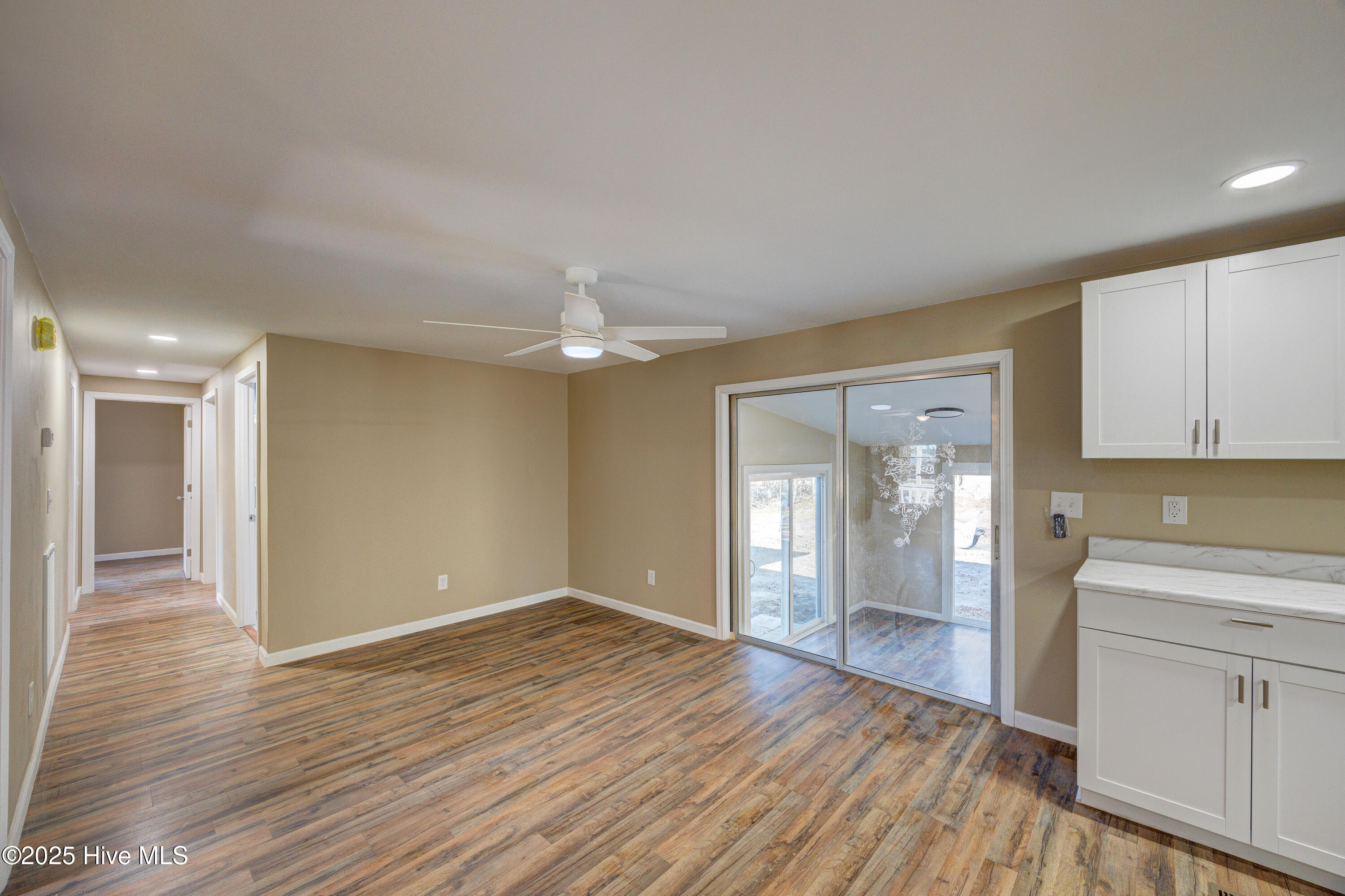 2752 Penderlea Highway Property Photo 14