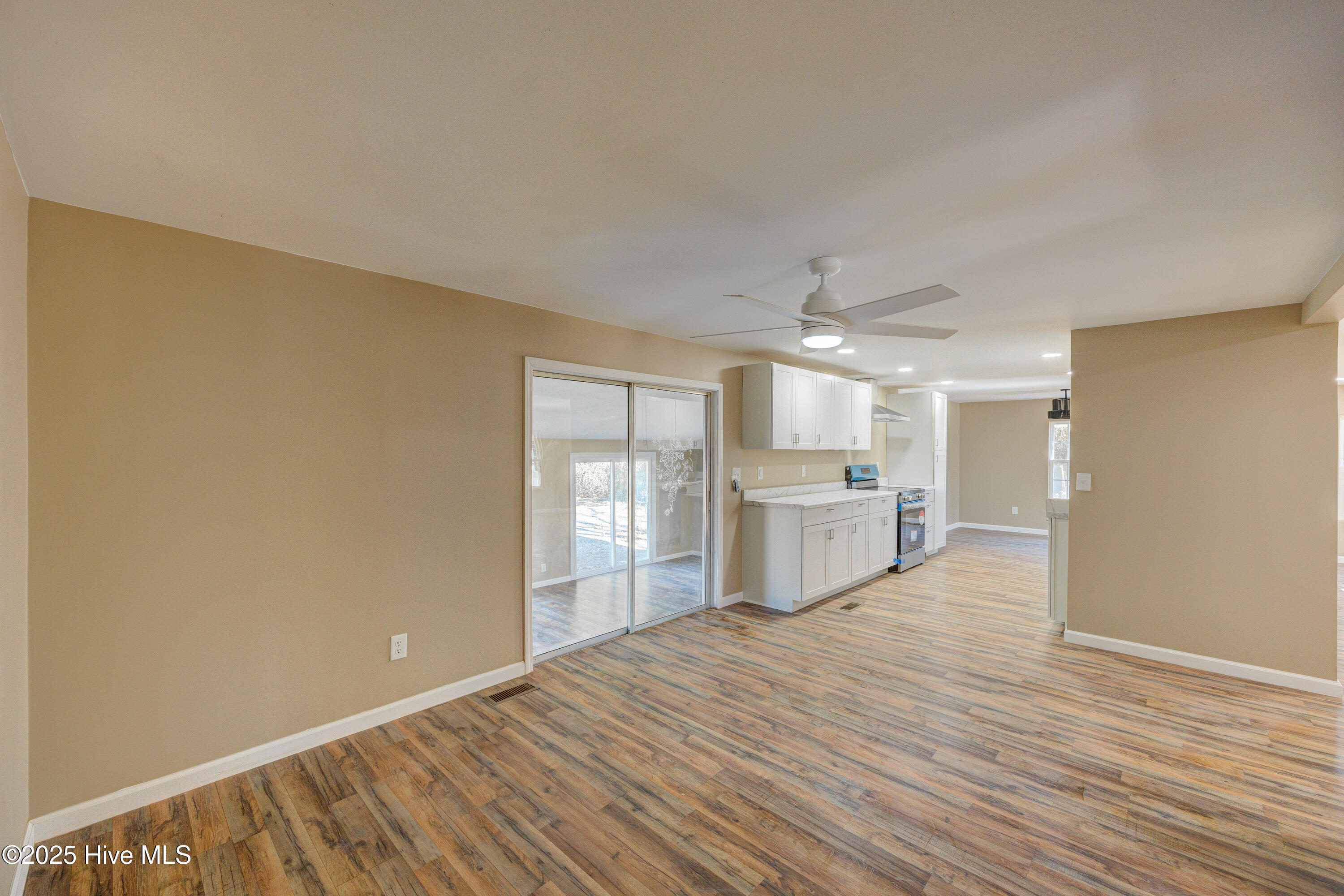 2752 Penderlea Highway Property Photo 15
