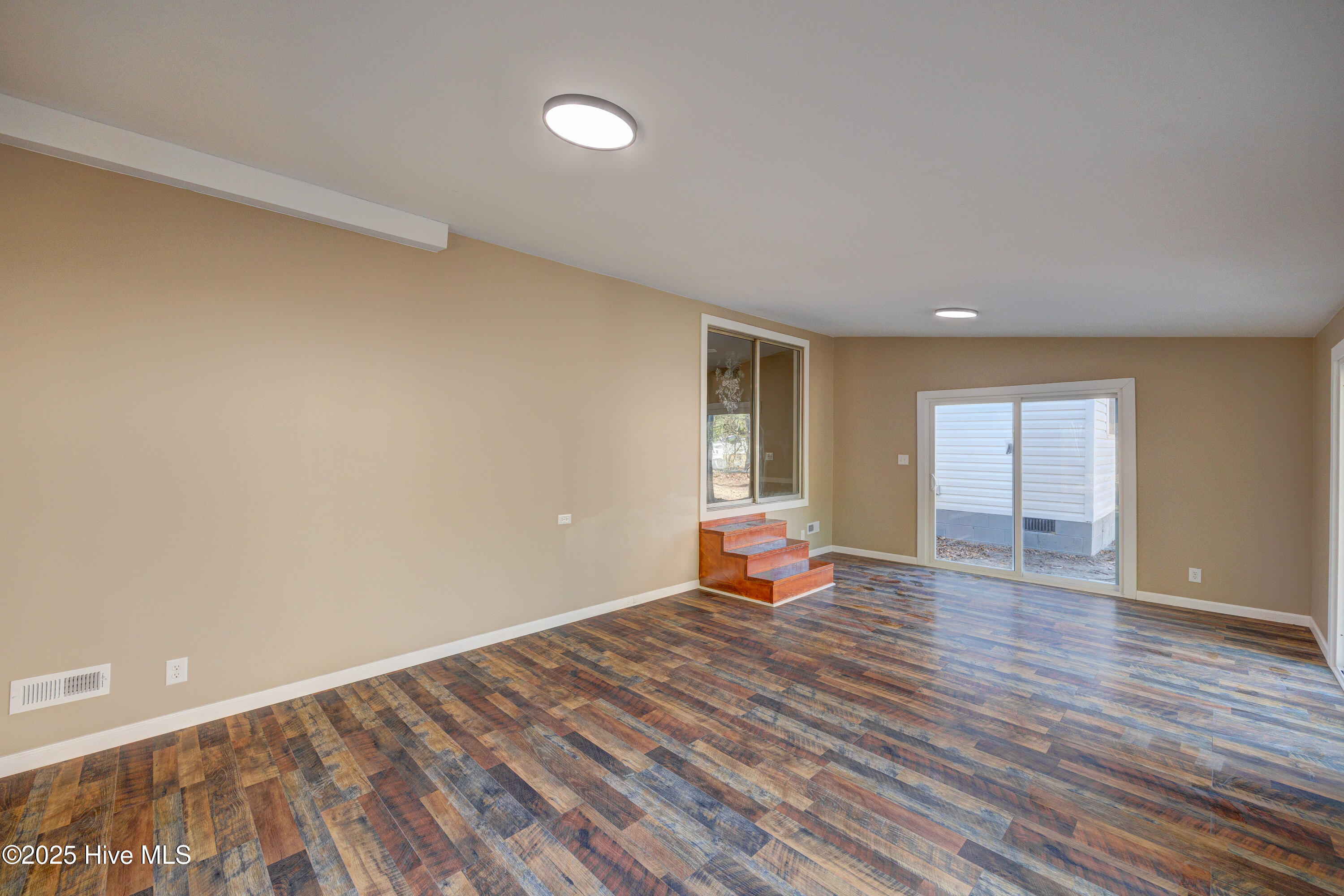 2752 Penderlea Highway Property Photo 27