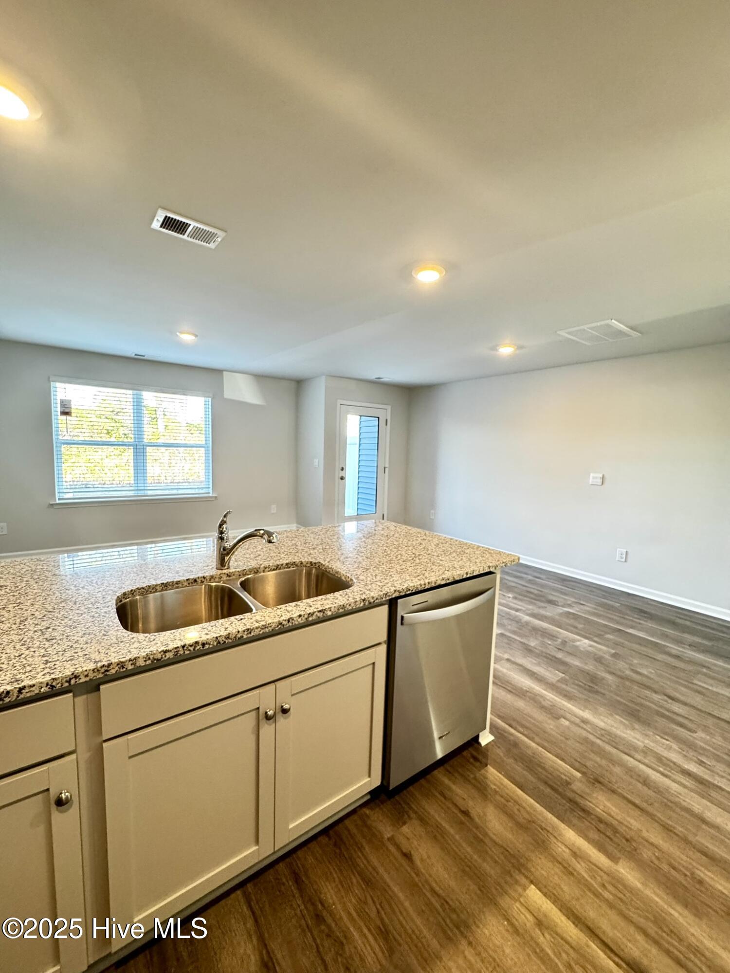3178 Lobelia Lane Property Photo 4