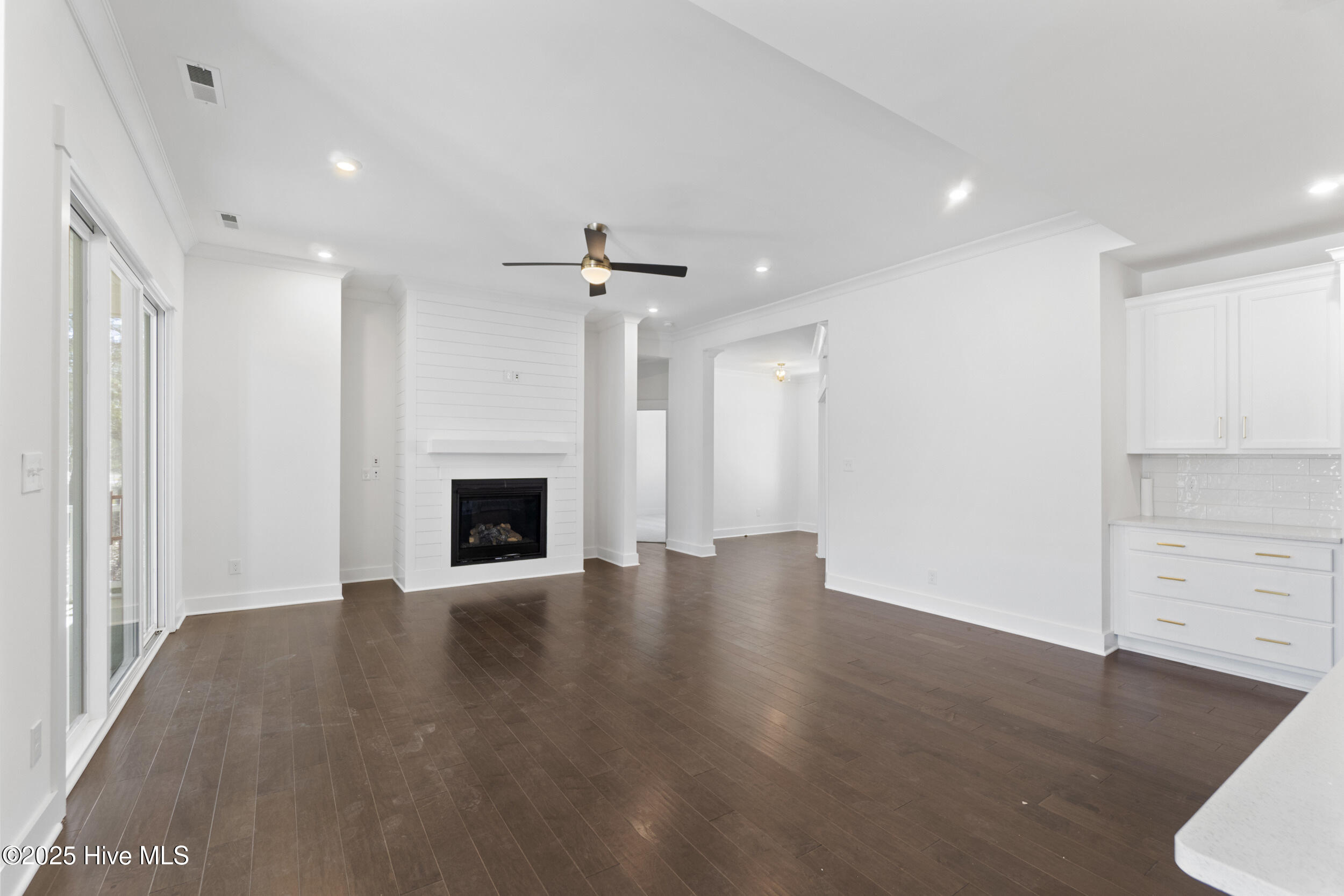 172 Roanoke Drive Property Photo 11