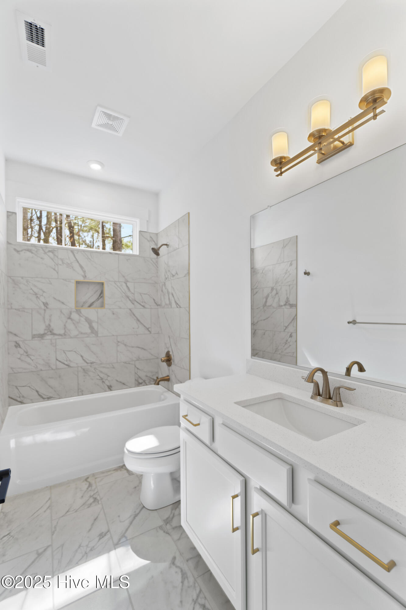 172 Roanoke Drive Property Photo 14