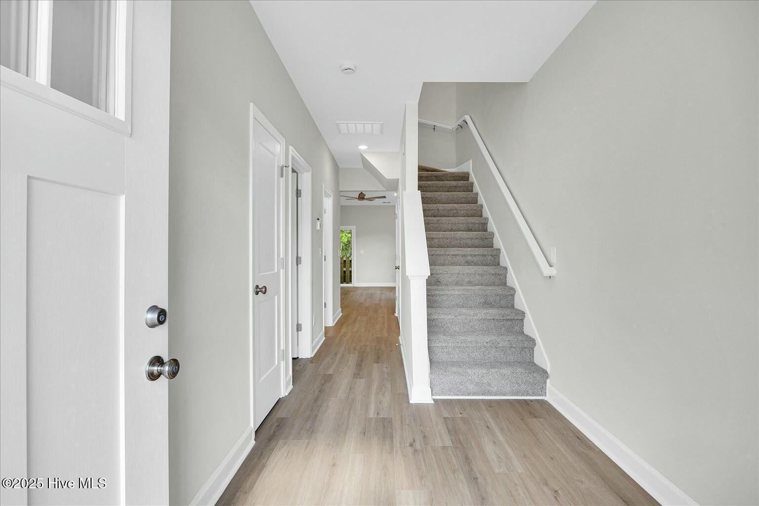 211 Lincoln Place Circle Property Photo 1