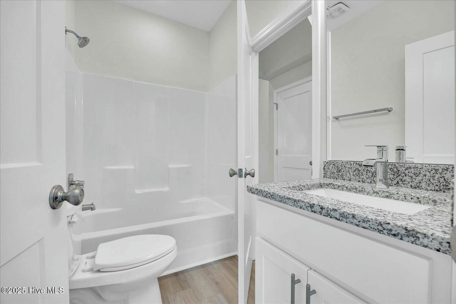 211 Lincoln Place Circle Property Photo 14