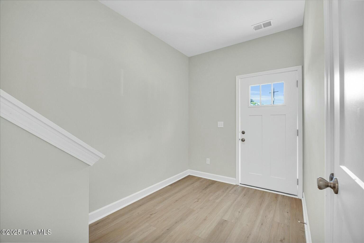 211 Lincoln Place Circle Property Photo 22