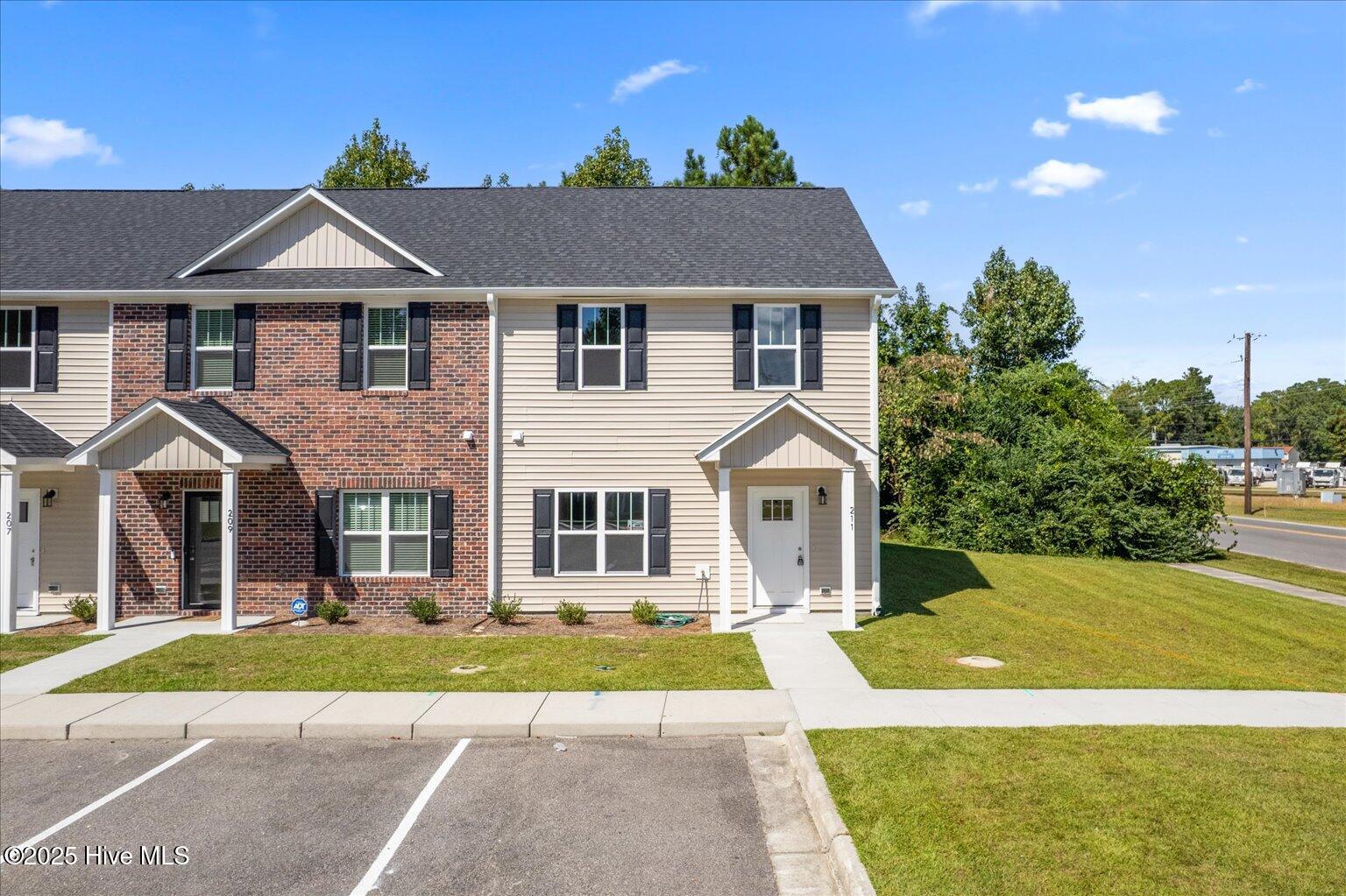 211 Lincoln Place Circle Property Photo 27