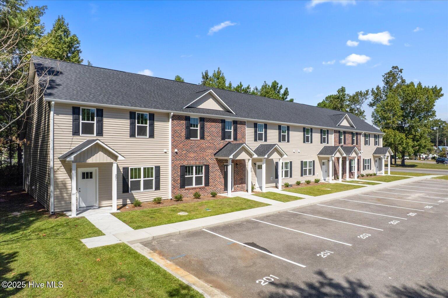 211 Lincoln Place Circle Property Photo 34