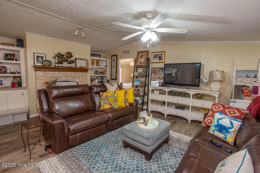 1514 Erin Place Property Photo 5