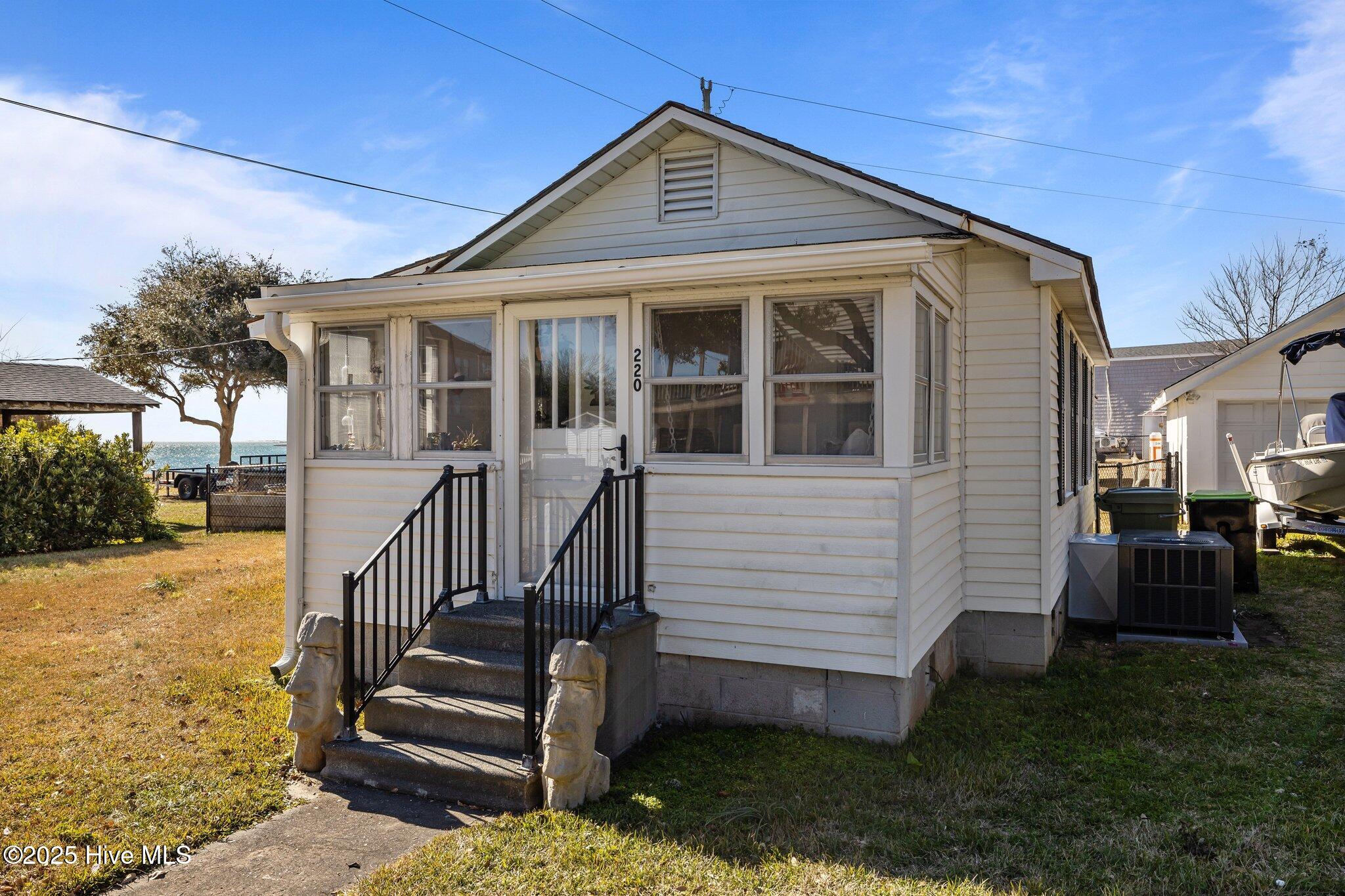 220 Hill Street Property Photo 1