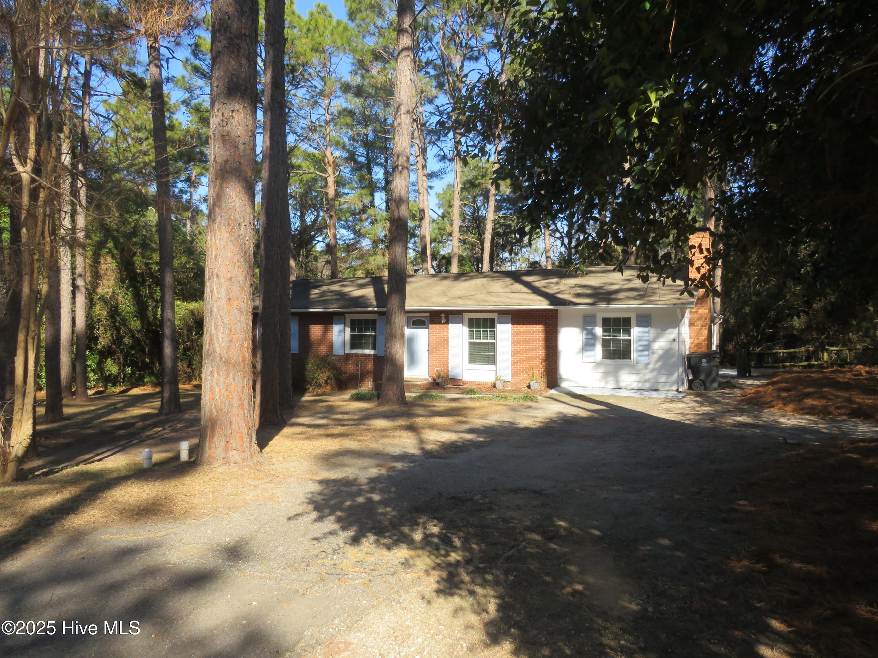 535 W Rhode Island Avenue Property Photo 2
