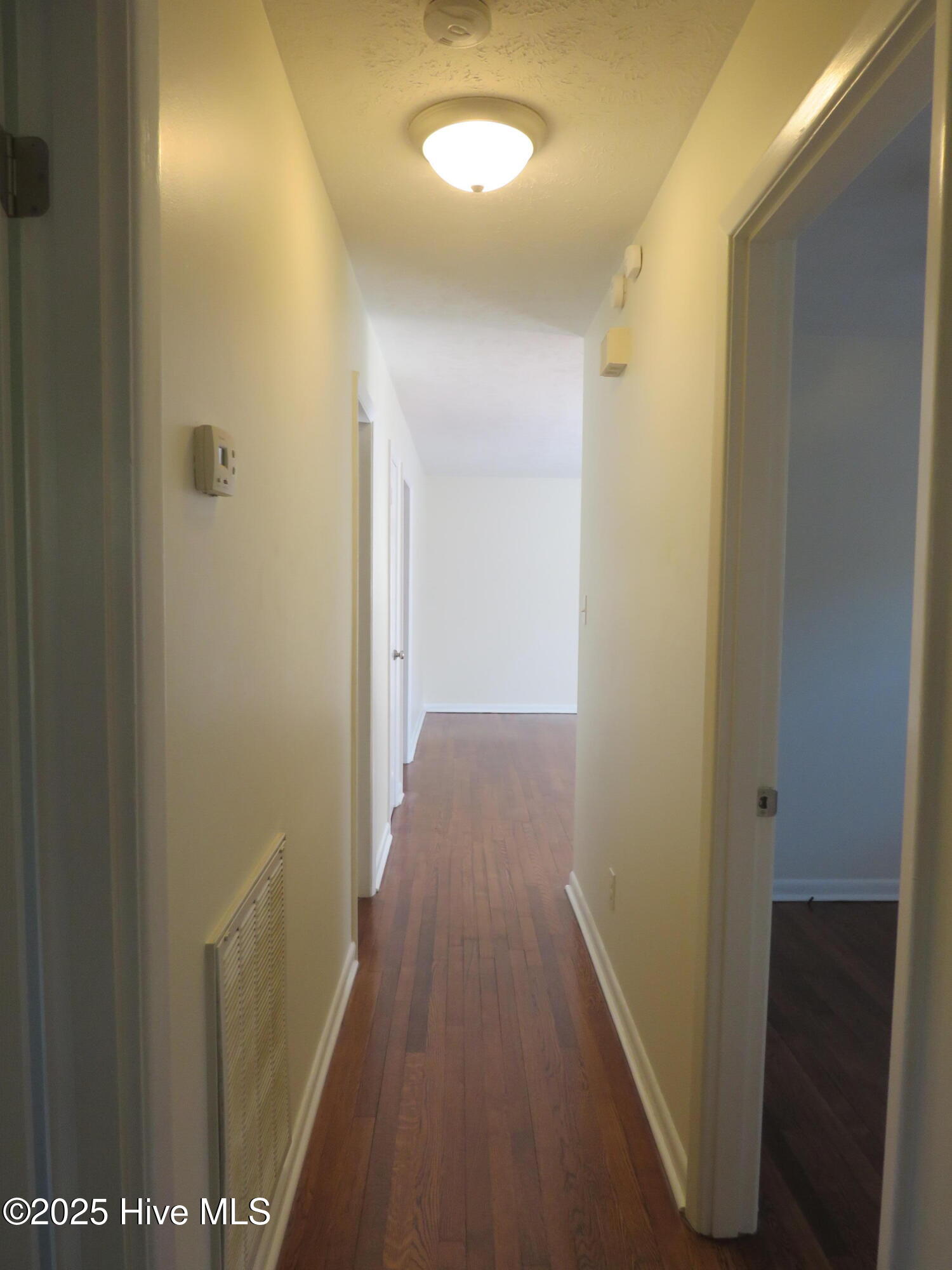535 W Rhode Island Avenue Property Photo 7