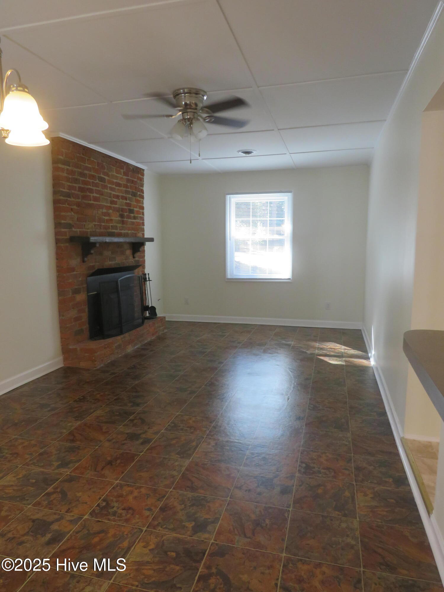 535 W Rhode Island Avenue Property Photo 15