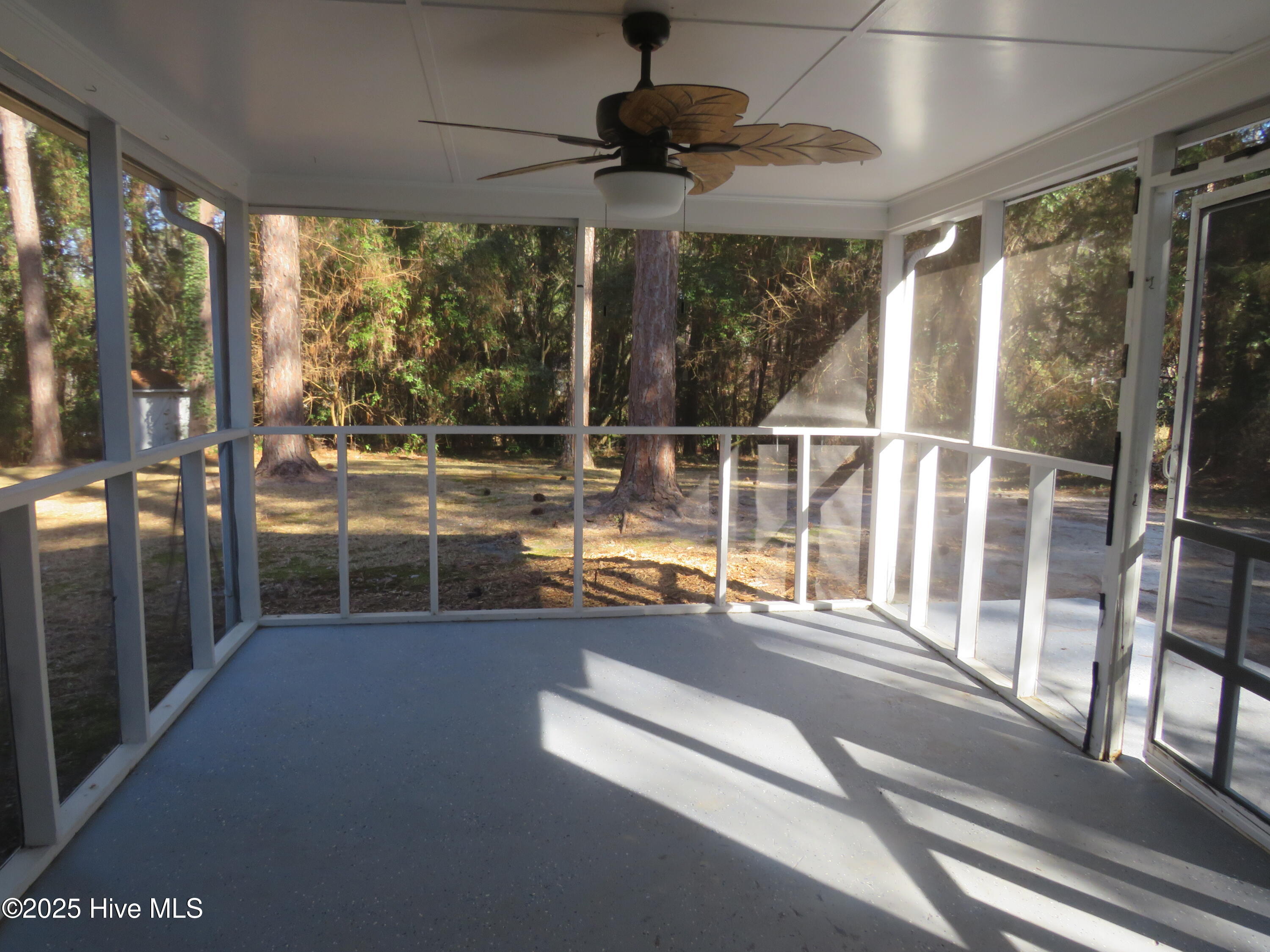 535 W Rhode Island Avenue Property Photo 19