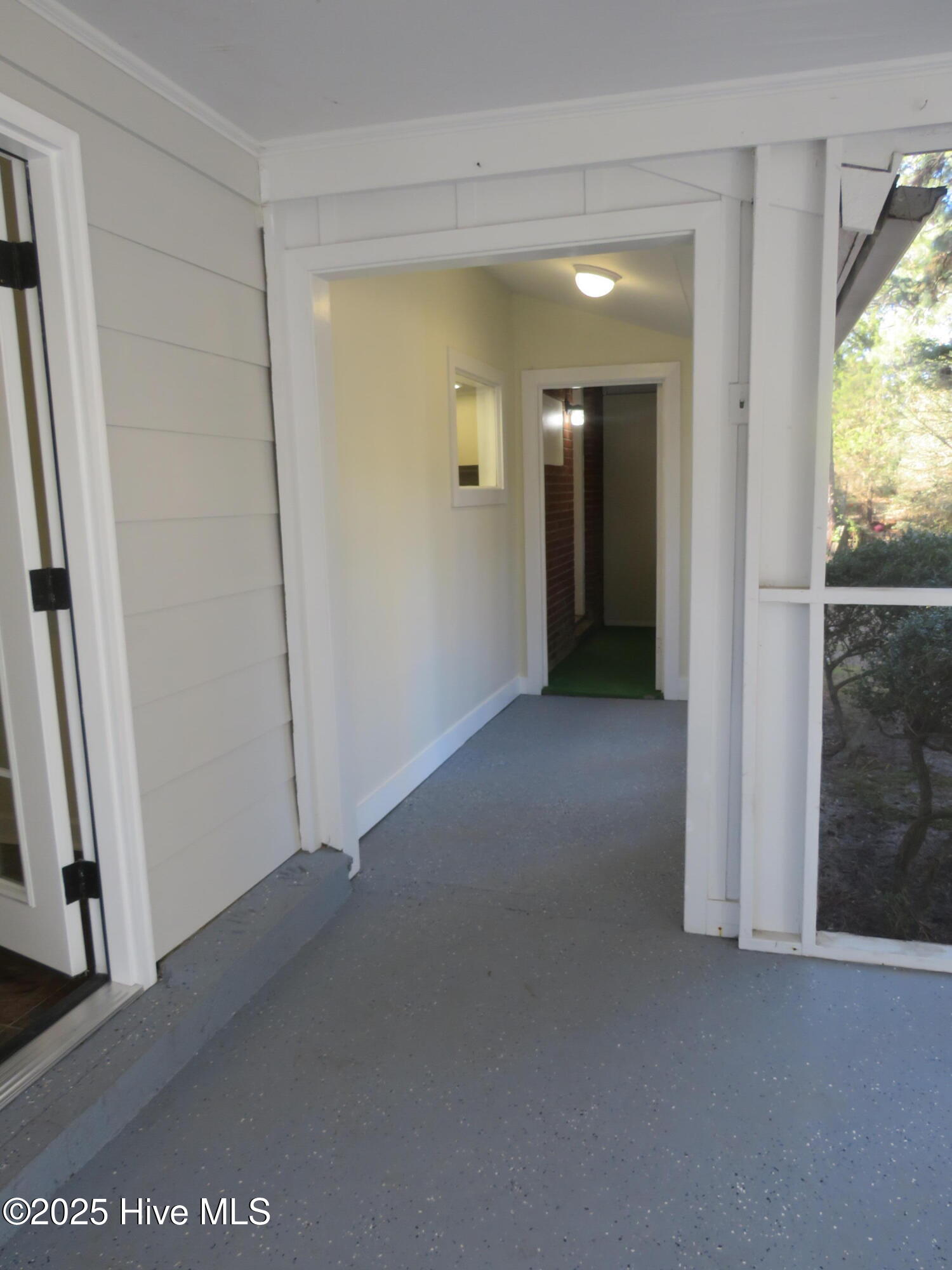 535 W Rhode Island Avenue Property Photo 21
