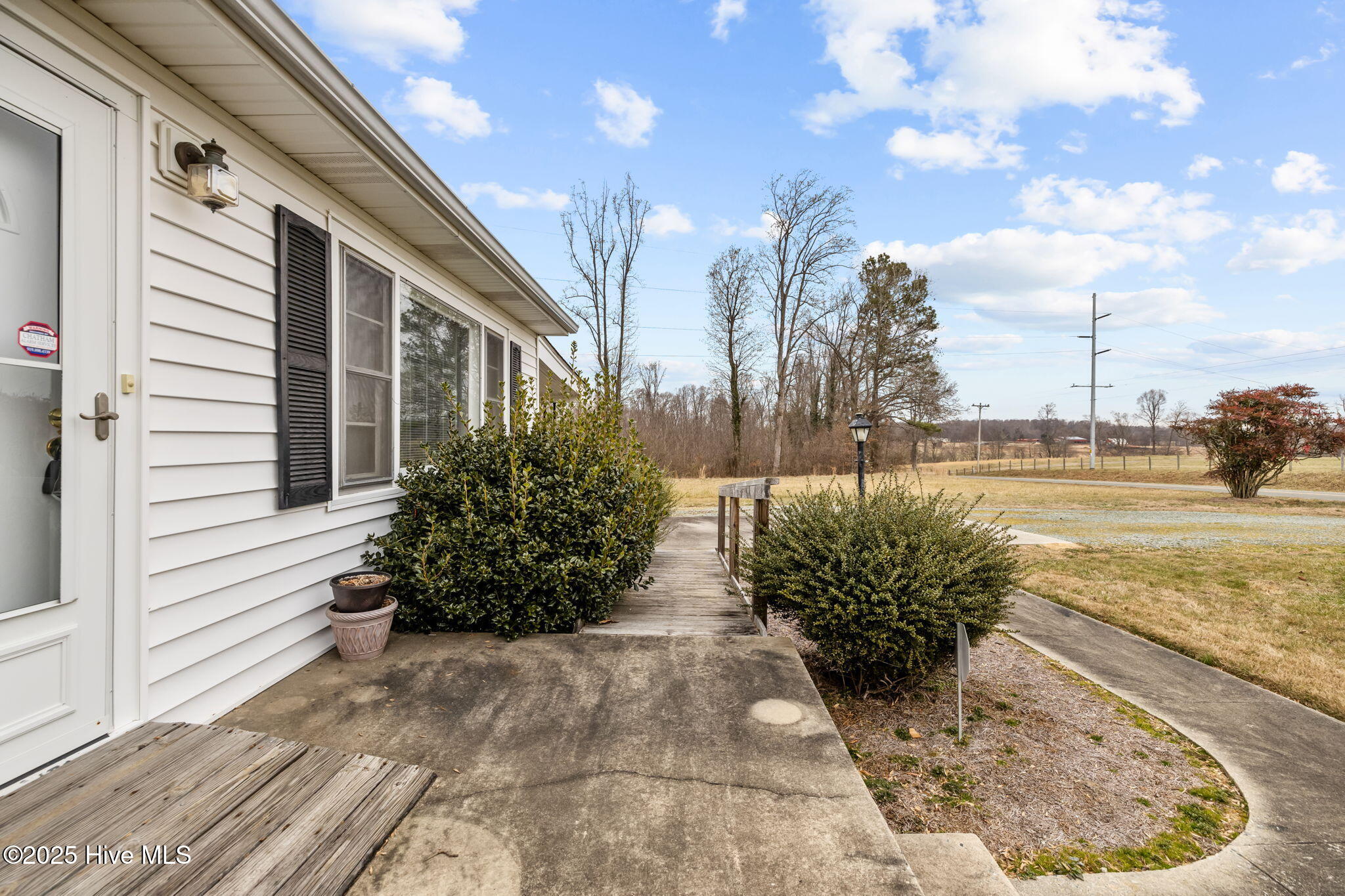 1100 Ben Smith Road Property Photo 10