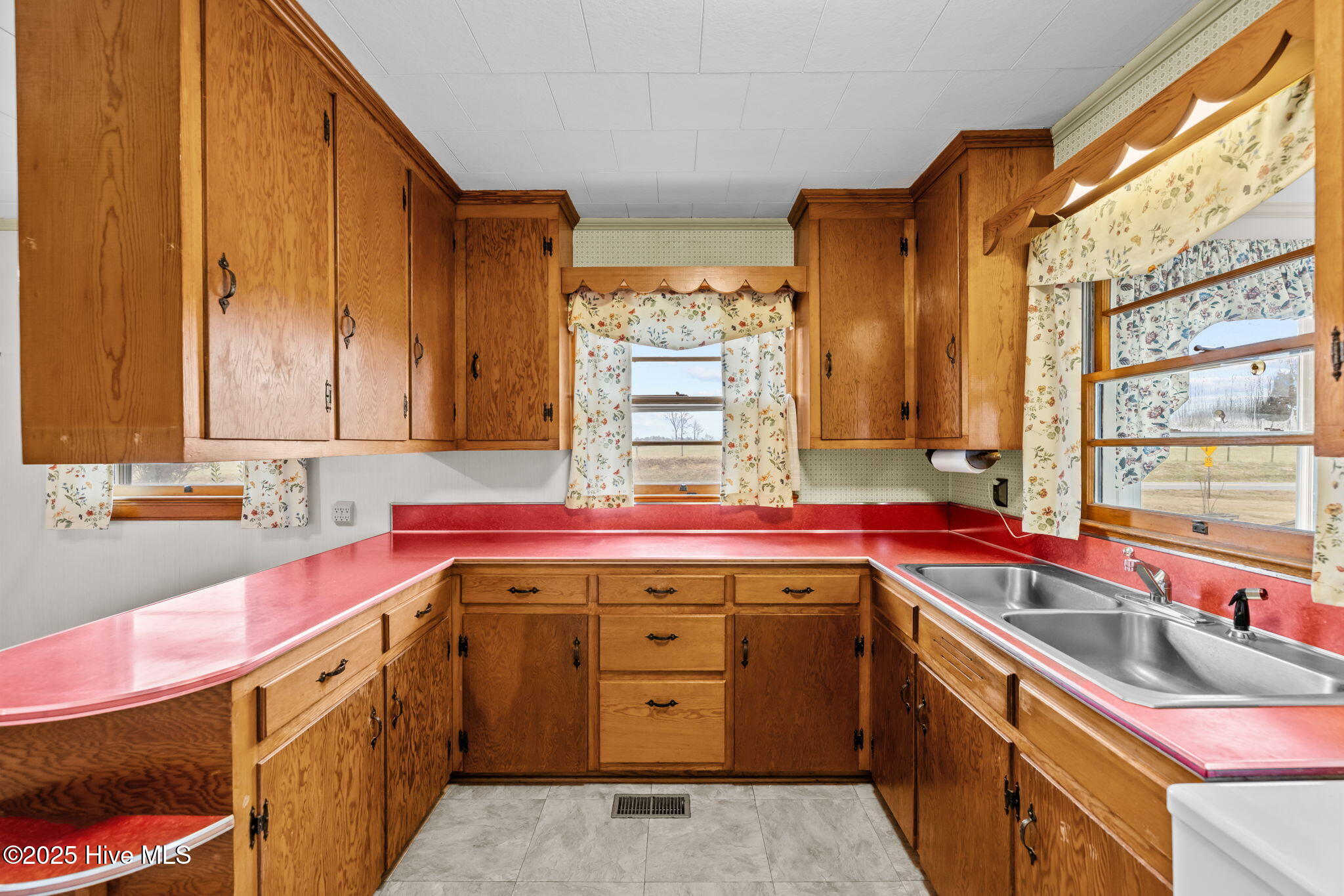 1100 Ben Smith Road Property Photo 24