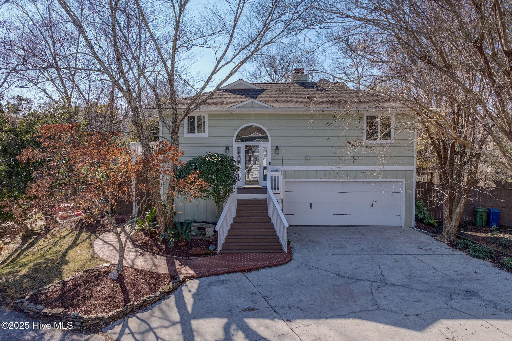 1910 Erin Court Property Photo