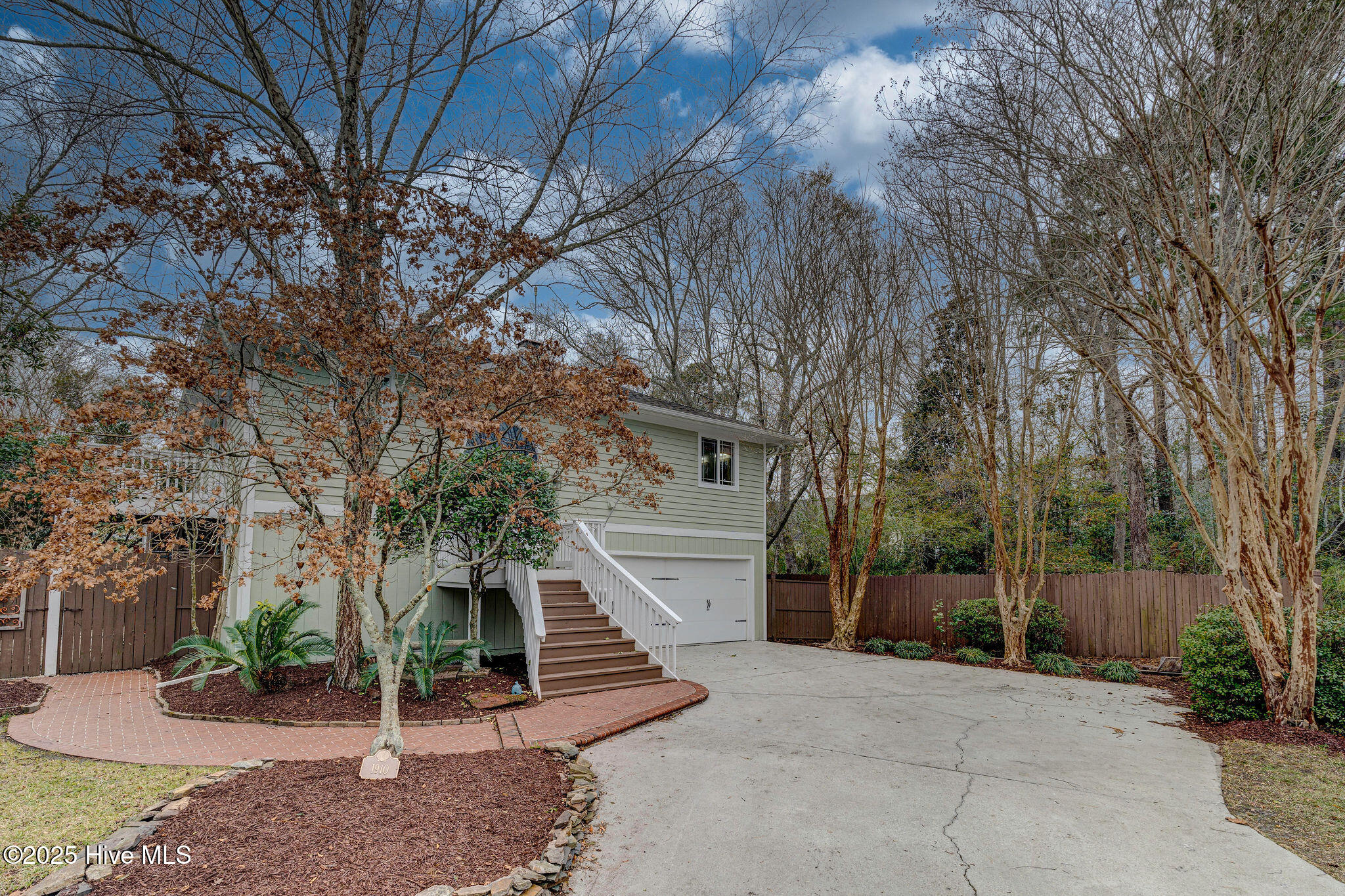 1910 Erin Court Property Photo 22
