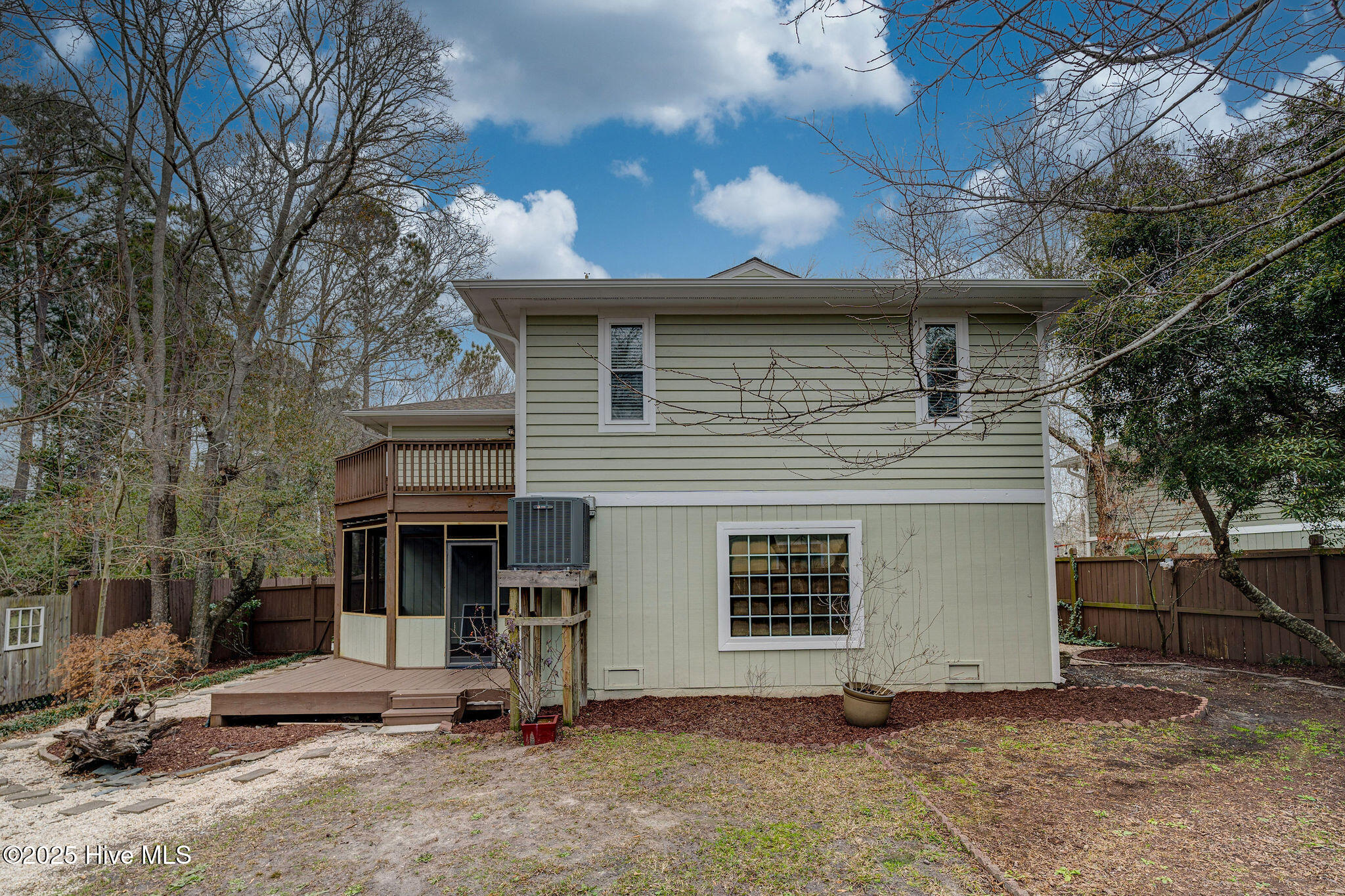 1910 Erin Court Property Photo 32