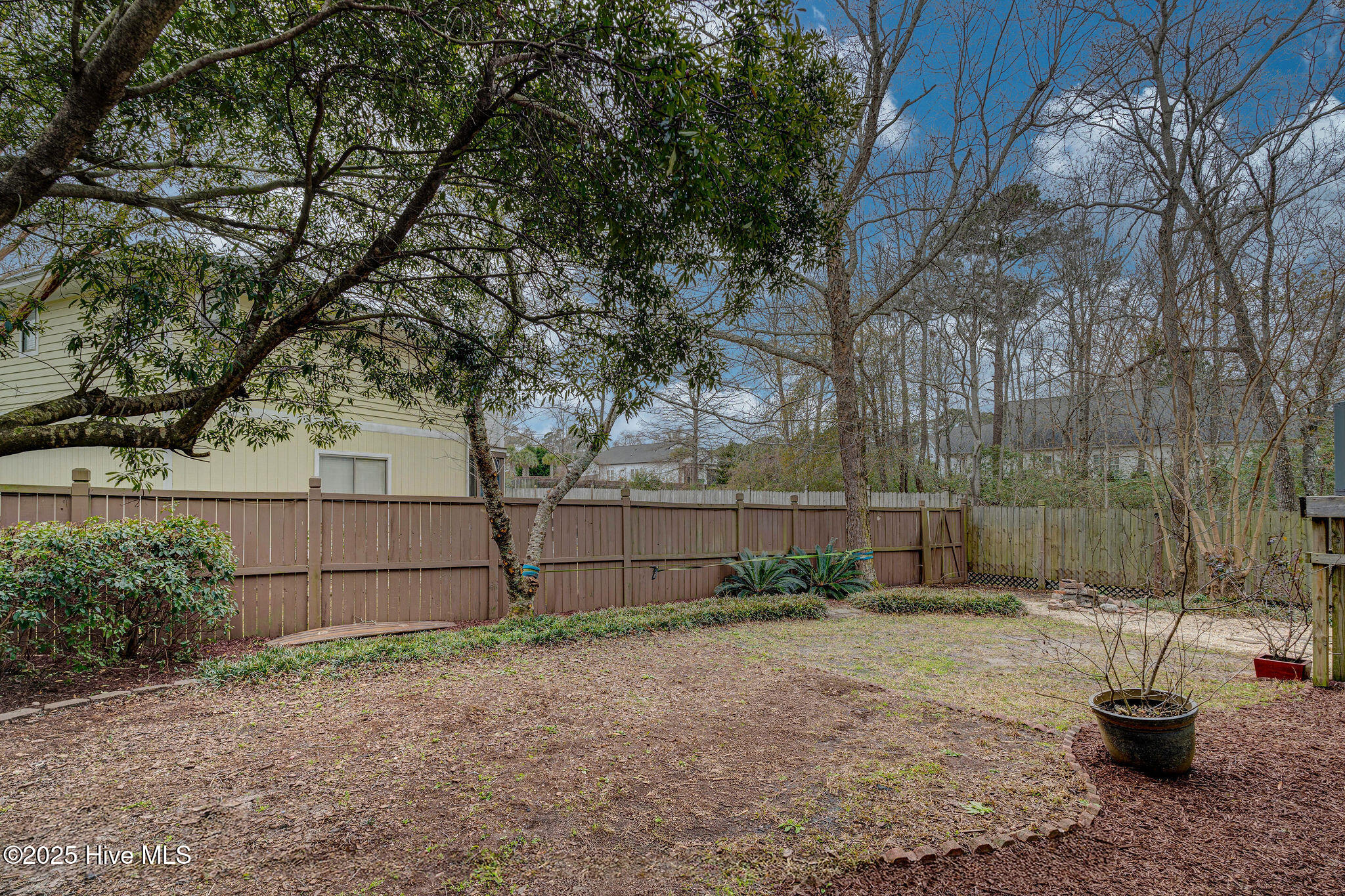 1910 Erin Court Property Photo 34