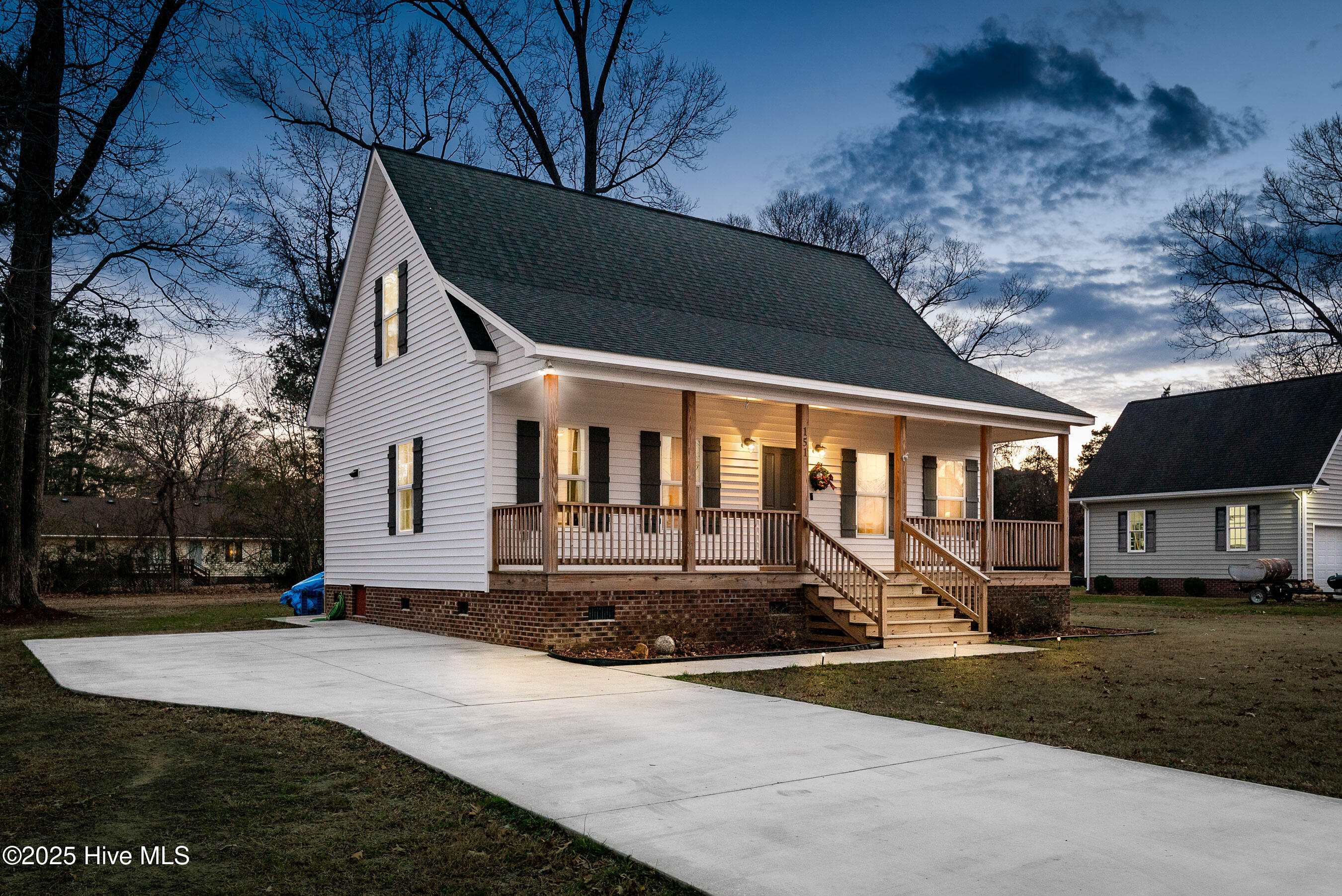 151 Windsor Lane Property Photo