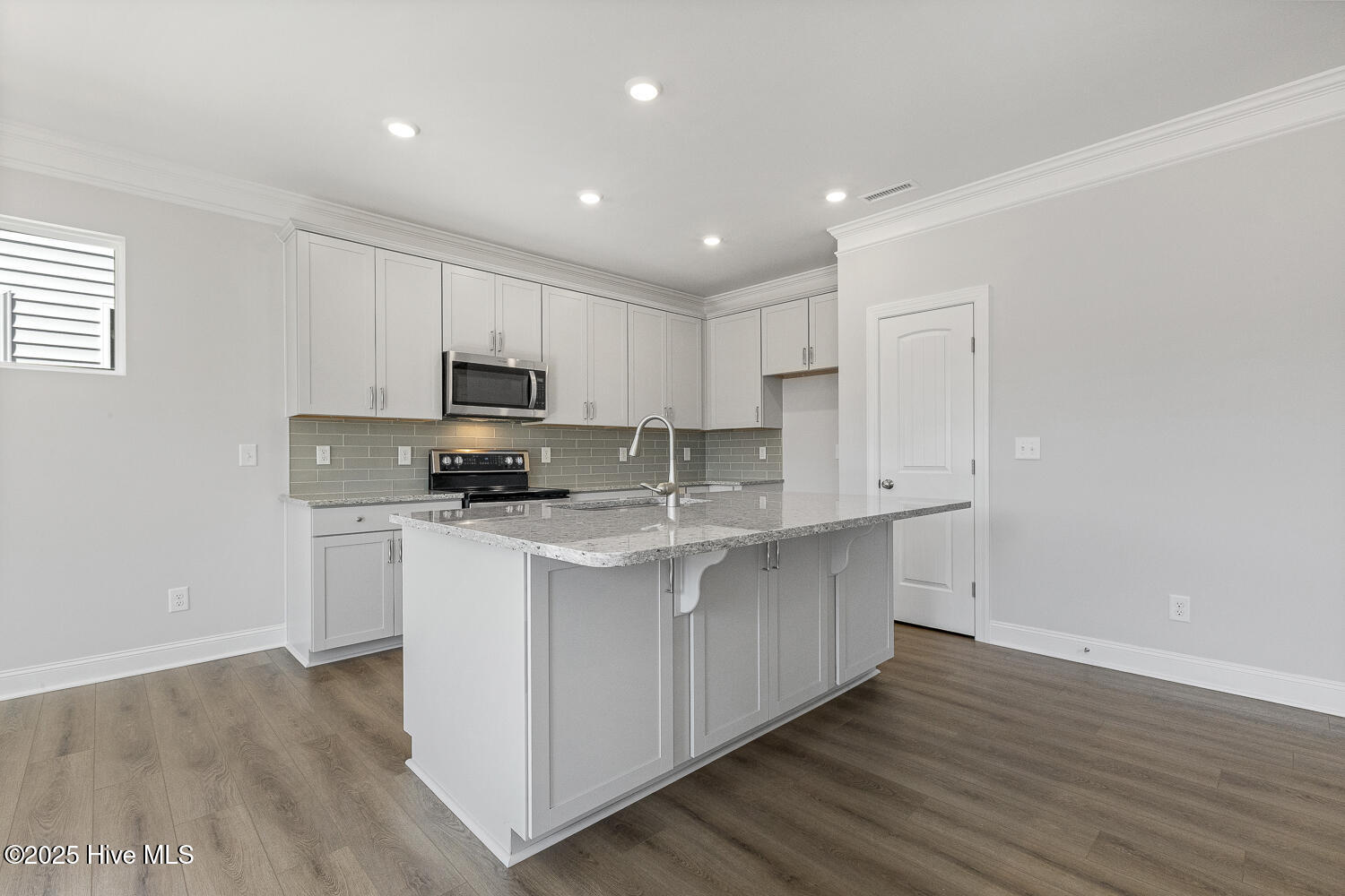 3705 Cessna Way Property Photo 11