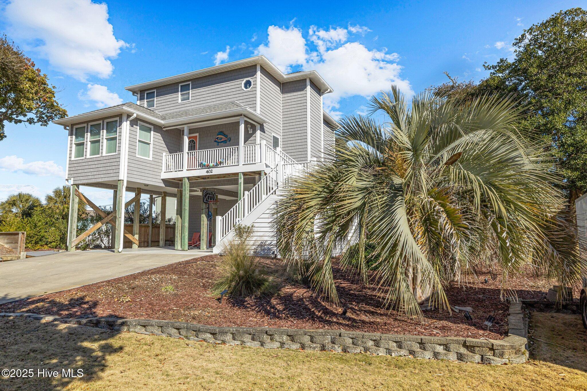 402 W Landing Drive Property Photo 1